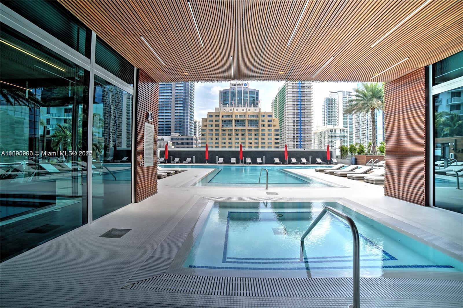 Condo for Sale in Miami, FL