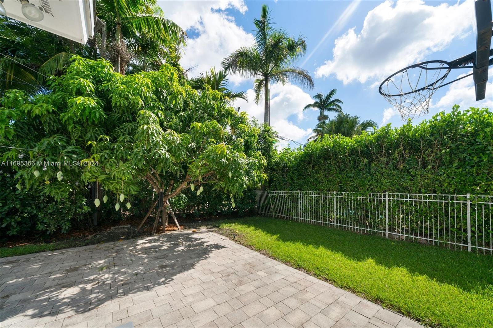 421 Savona Ave, Coral Gables, Florida image 38