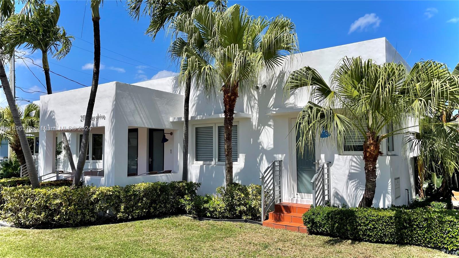 2115 Bay Dr, Miami Beach, Florida image 3