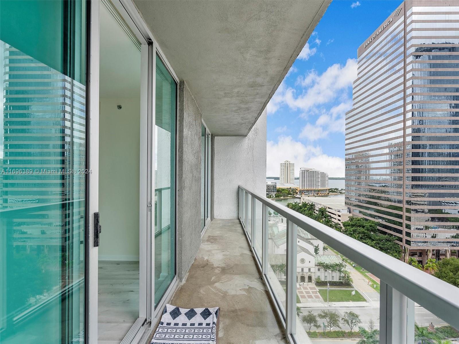 500 Brickell Ave #1610, Miami, Florida image 10