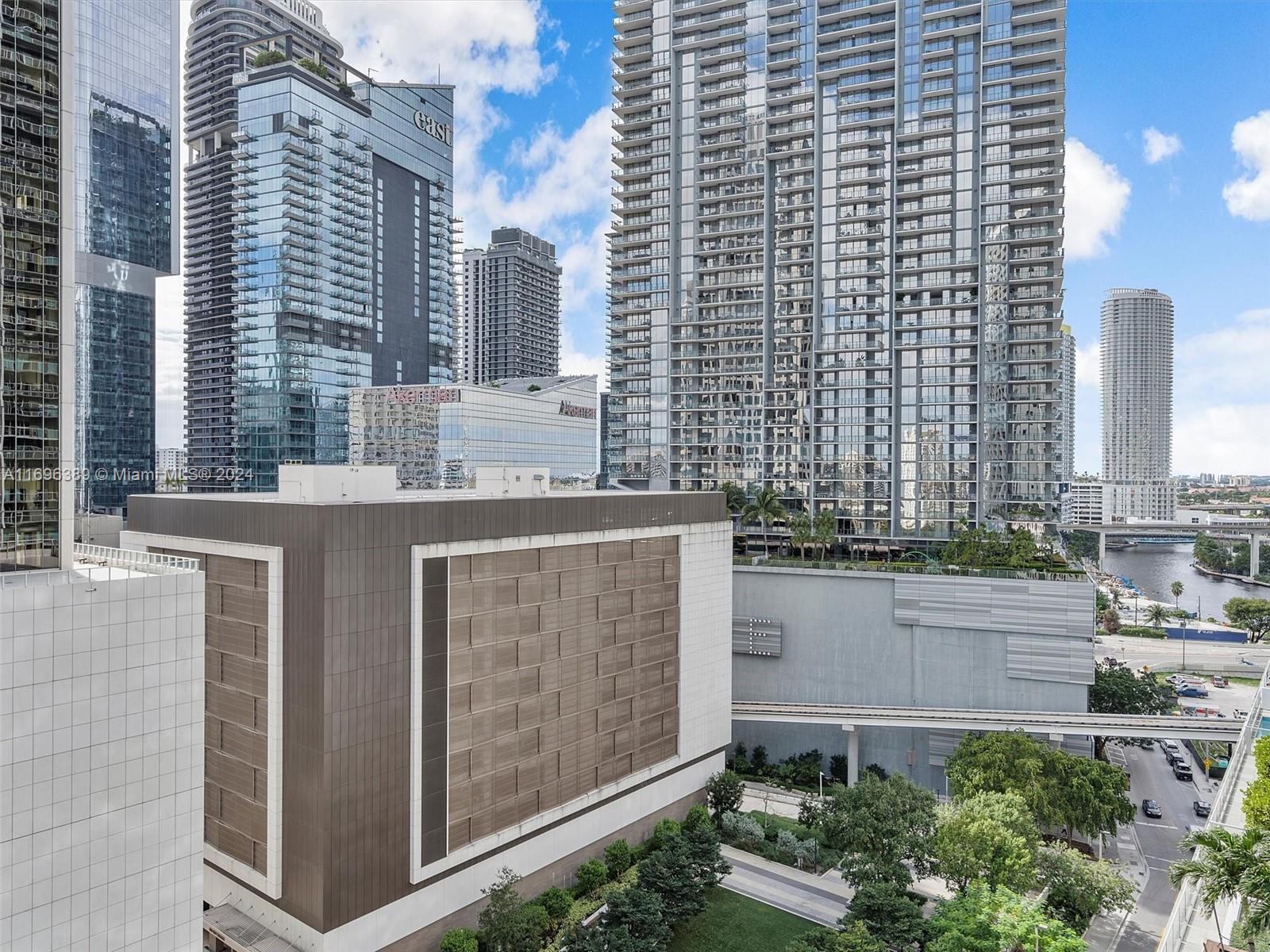 500 Brickell Ave #1610, Miami, Florida image 12