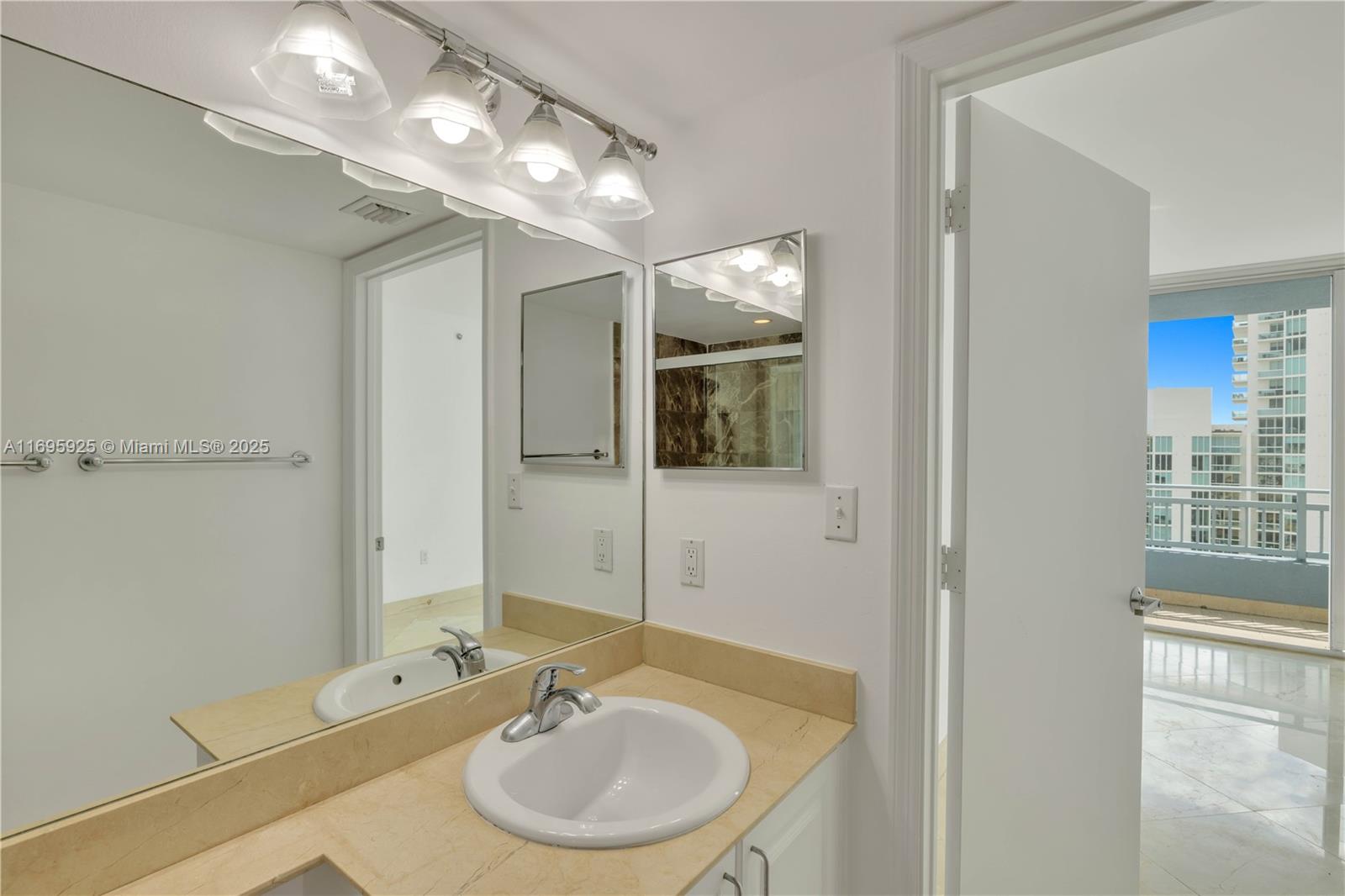 90 Alton Rd #1902, Miami Beach FL 33139