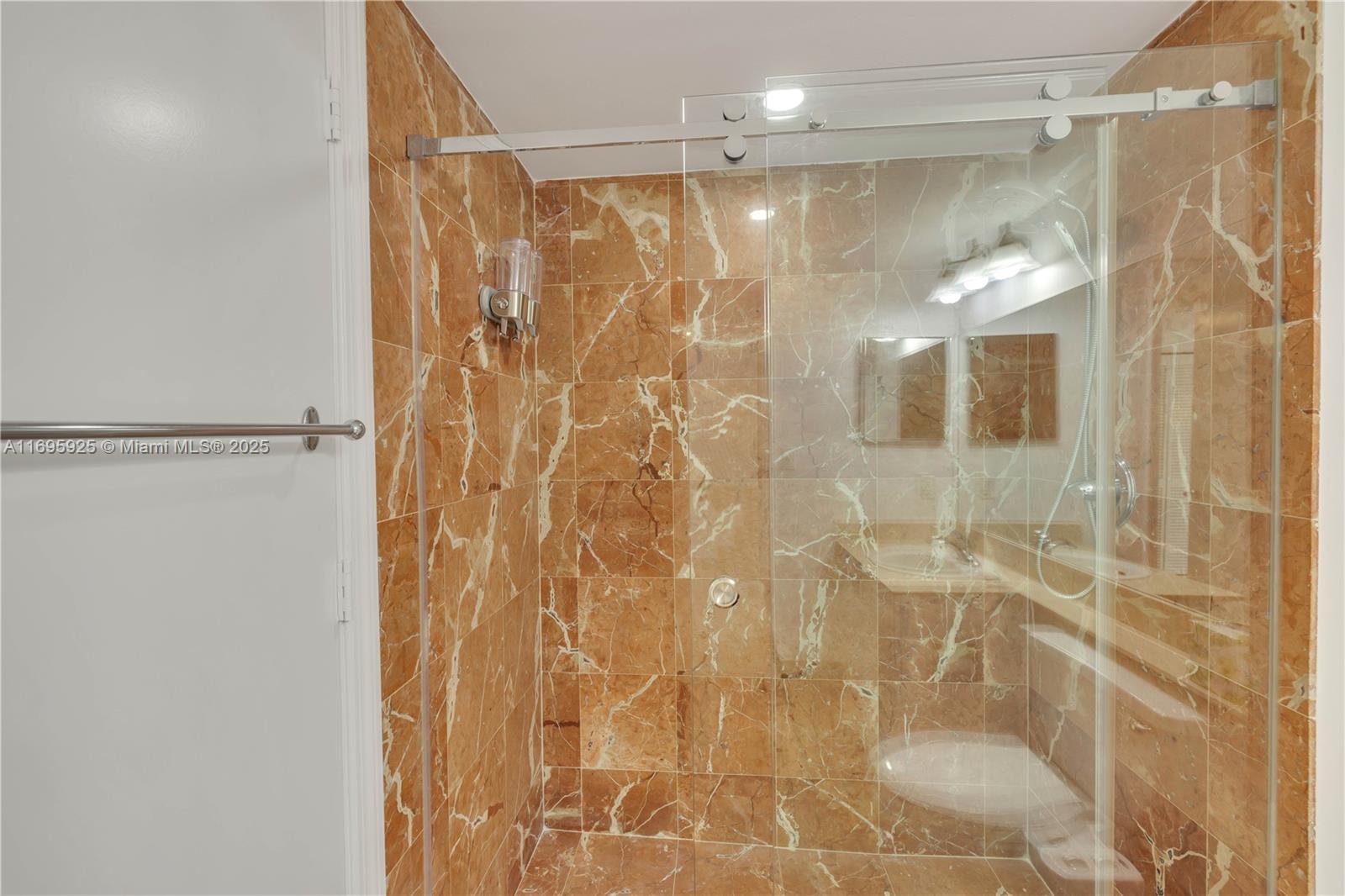 90 Alton Rd #1902, Miami Beach FL 33139