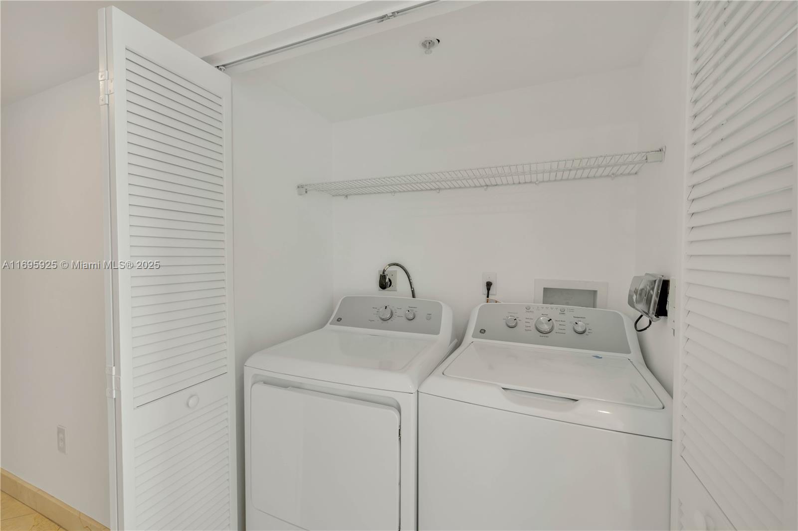 90 Alton Rd #1902, Miami Beach FL 33139
