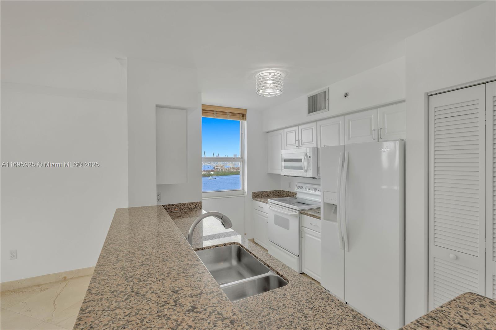 90 Alton Rd #1902, Miami Beach FL 33139