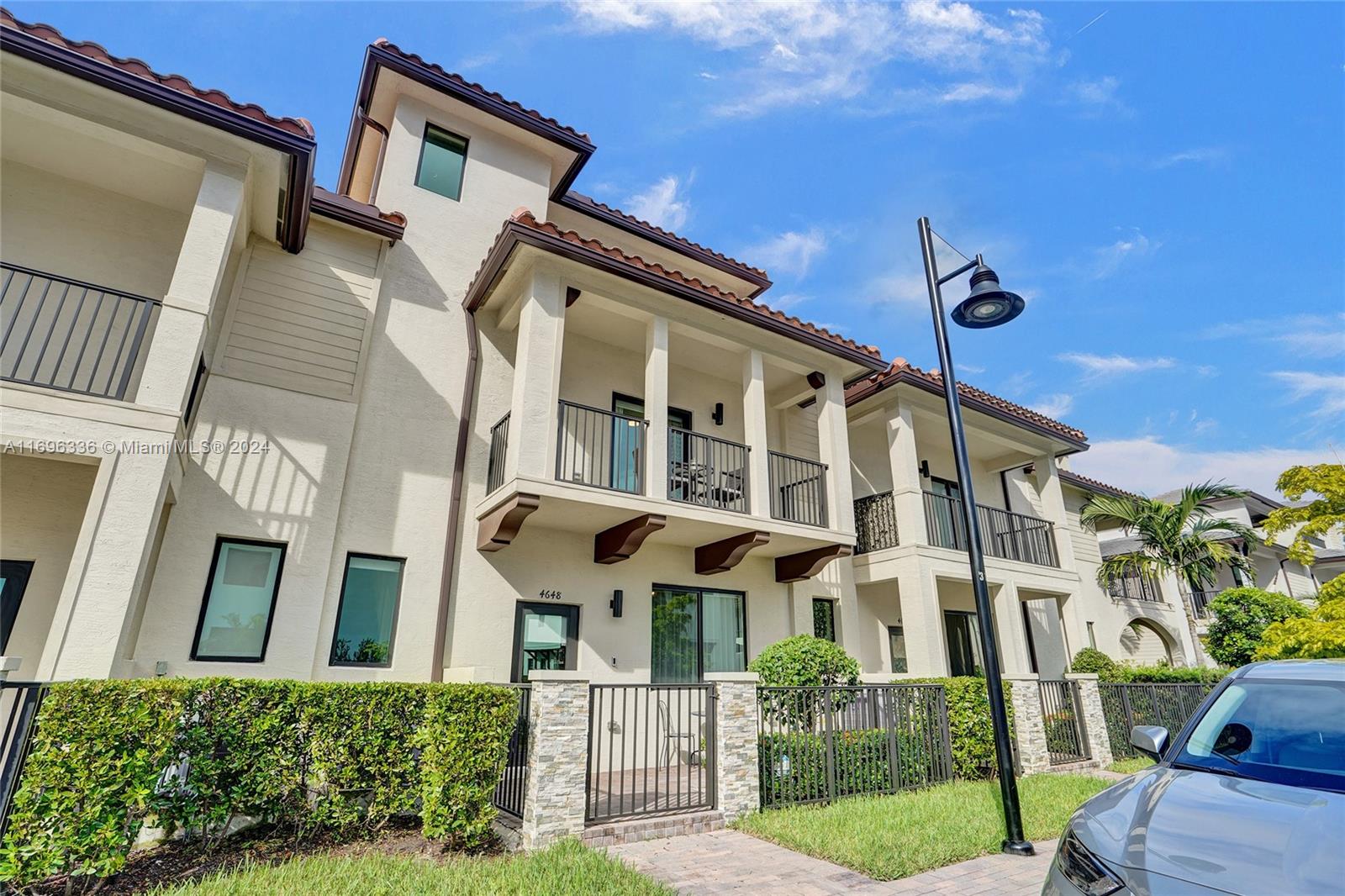4648 NW 83rd Ave