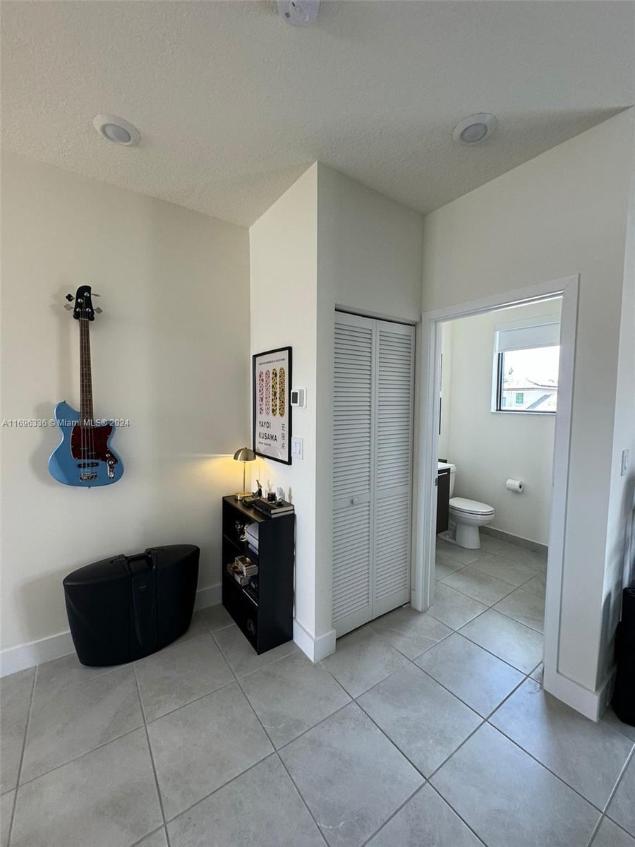 4648 NW 83rd Ave