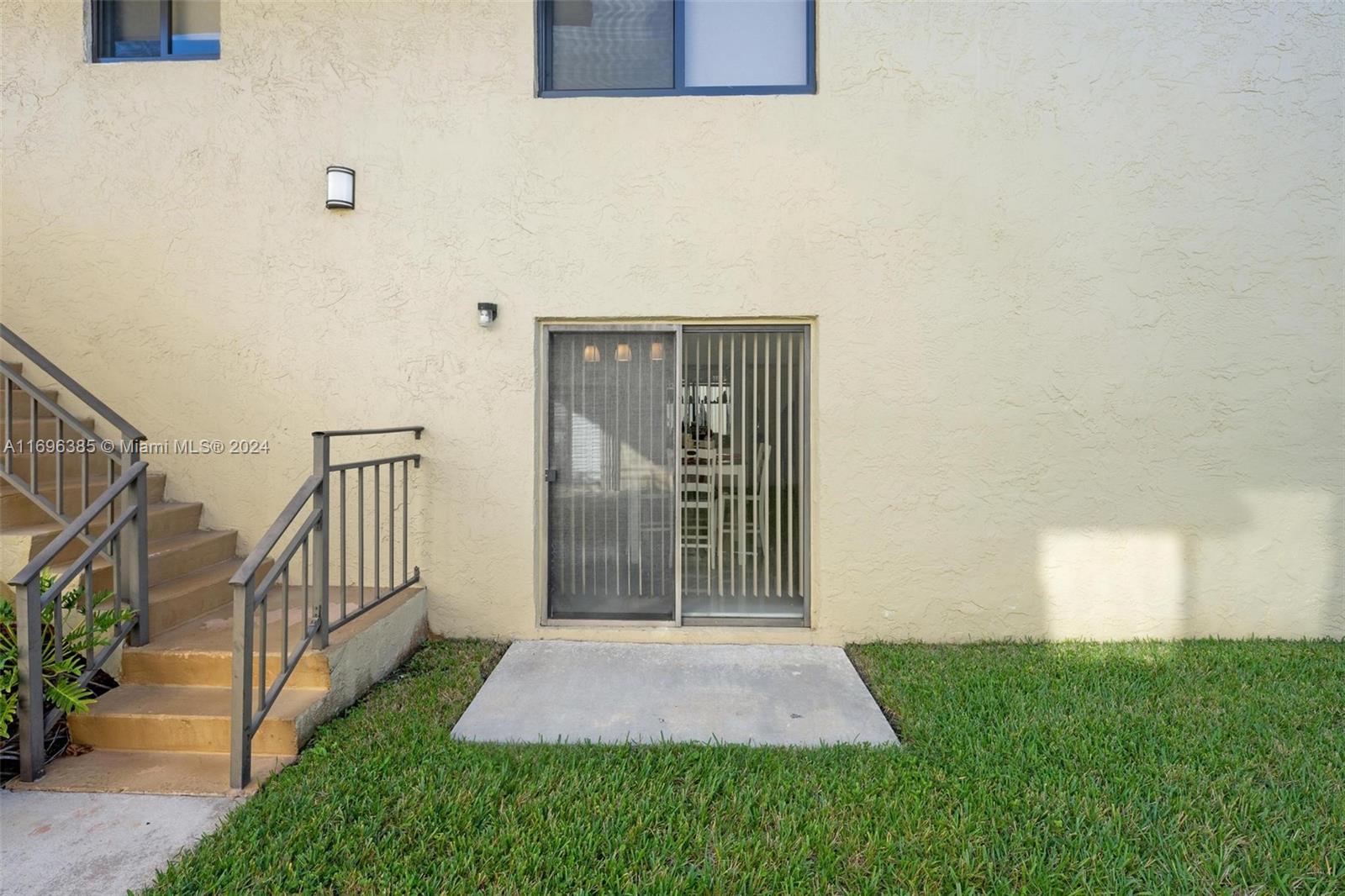 305 Lakeview Dr #104, Weston, Florida image 20