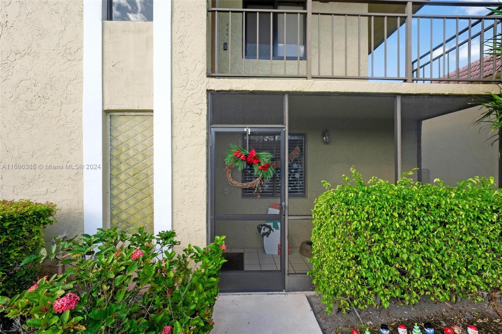 305 Lakeview Dr #104, Weston, Florida image 37