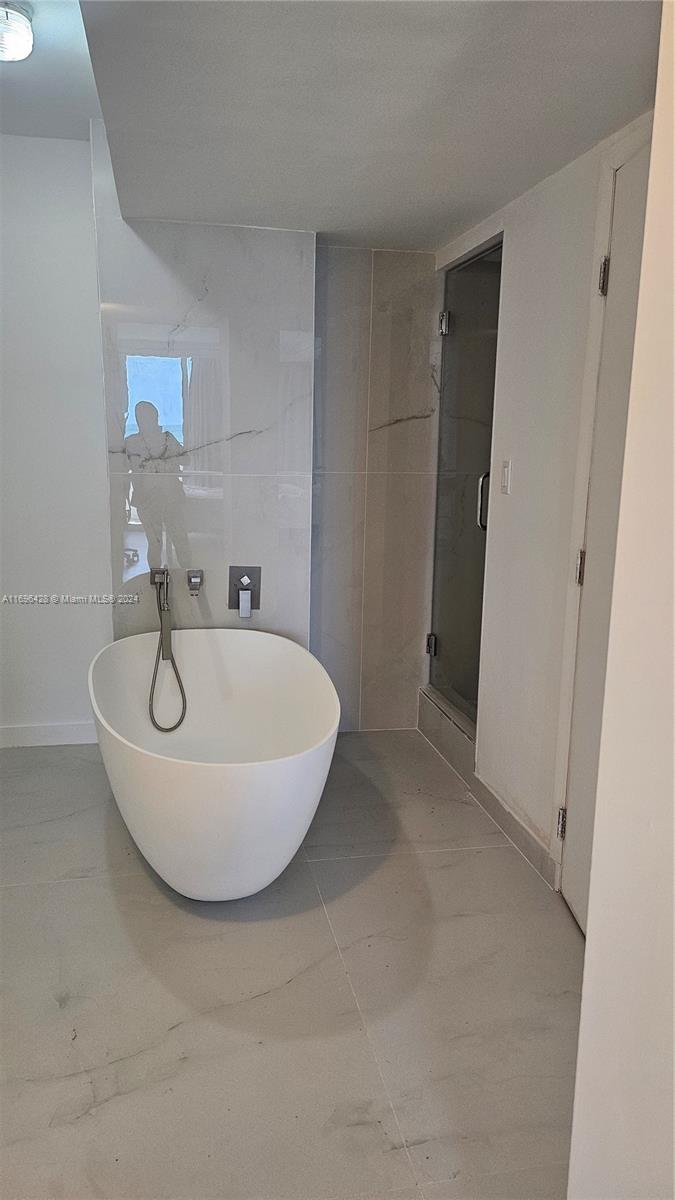 5555 Collins Ave #6L, Miami Beach, Florida image 3