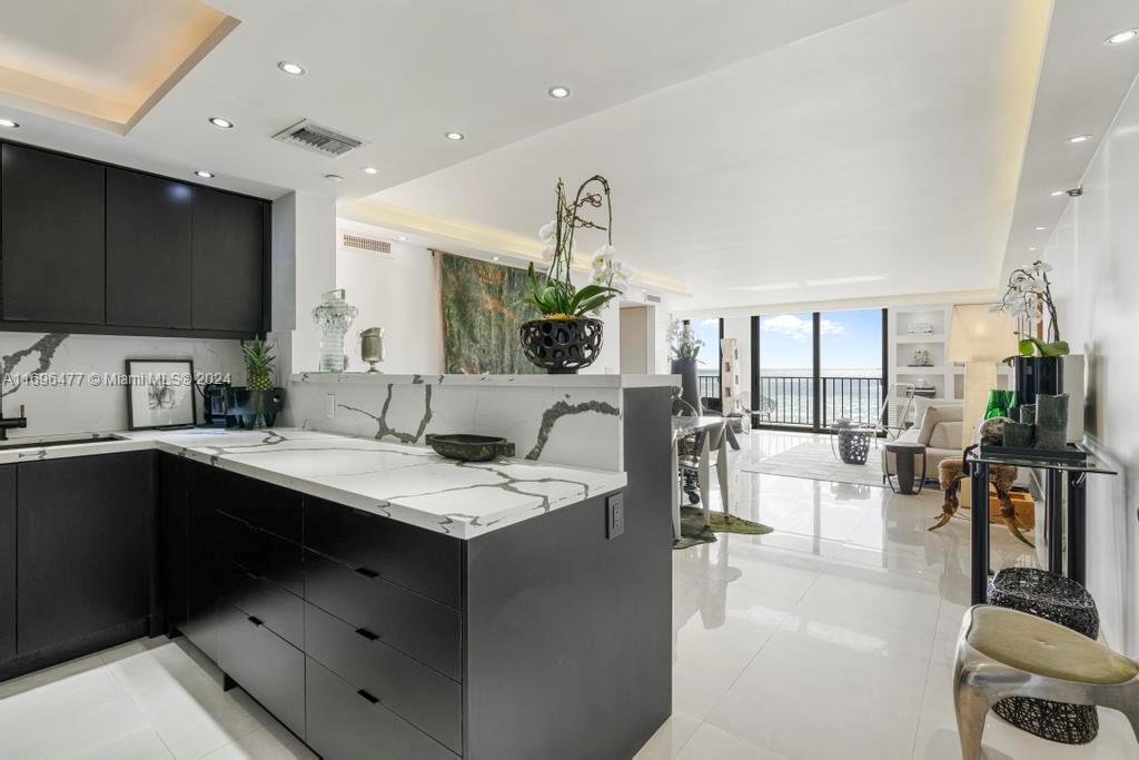 2625 Collins Ave #707, Miami Beach, Florida image 5