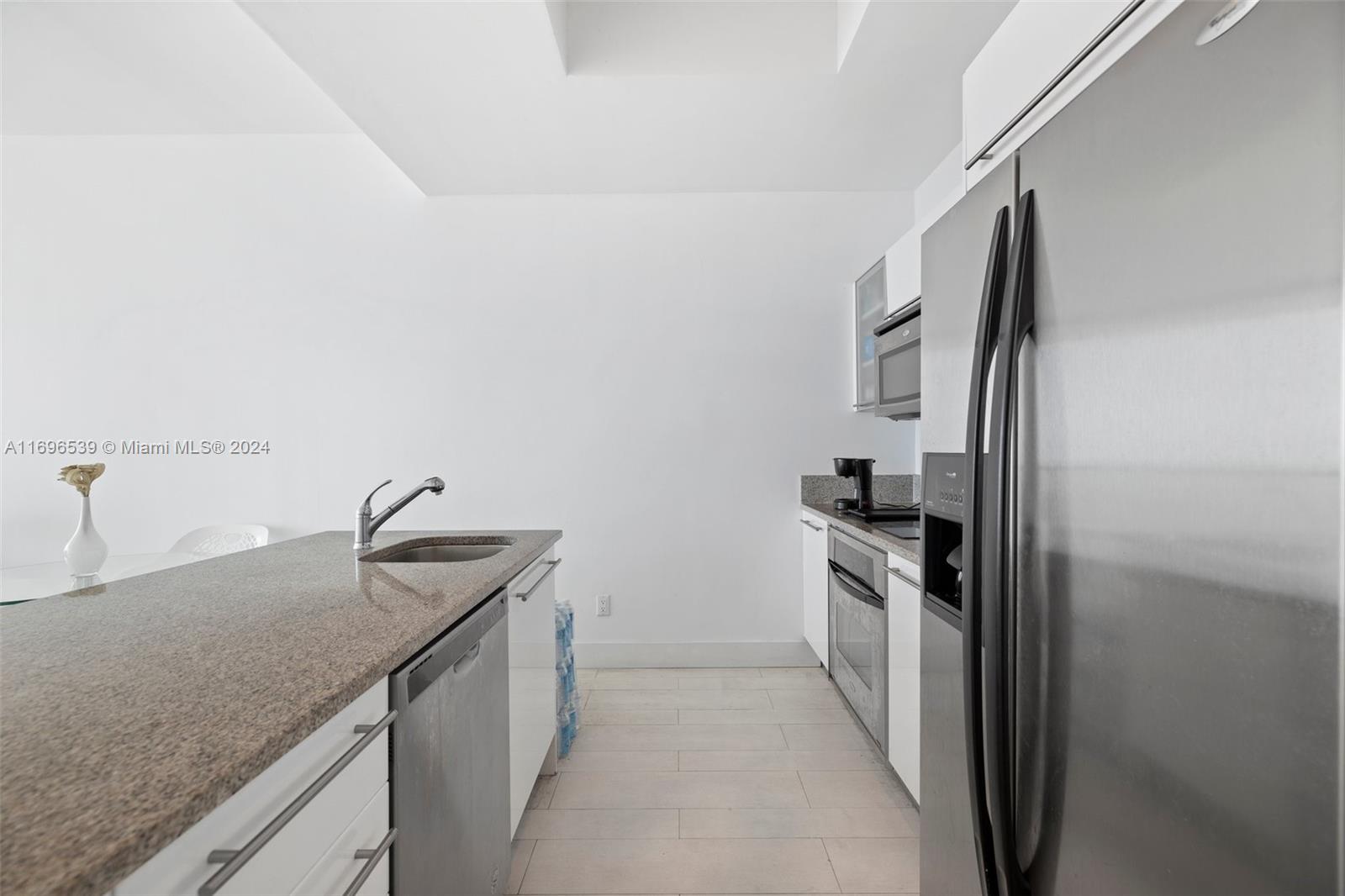 888 Biscayne Blvd #5002, Miami FL 33132