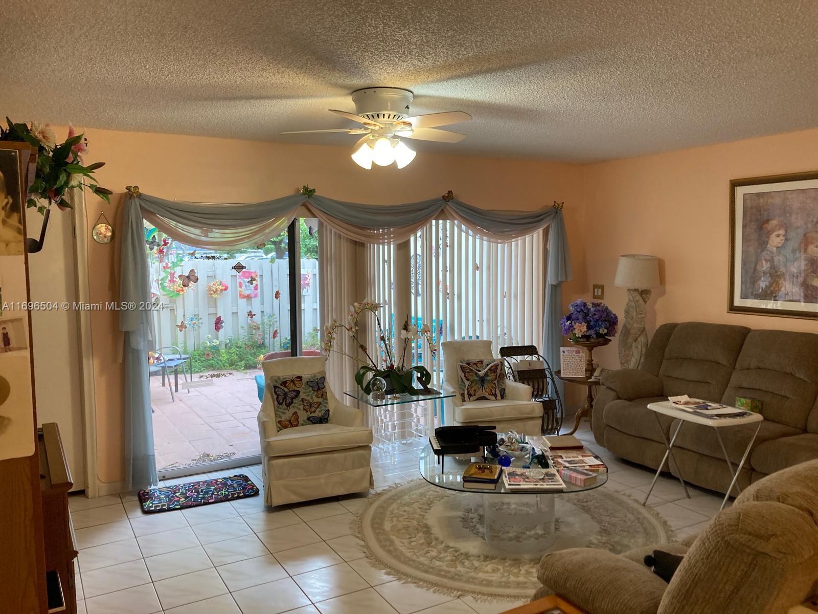 Listing Photo 11