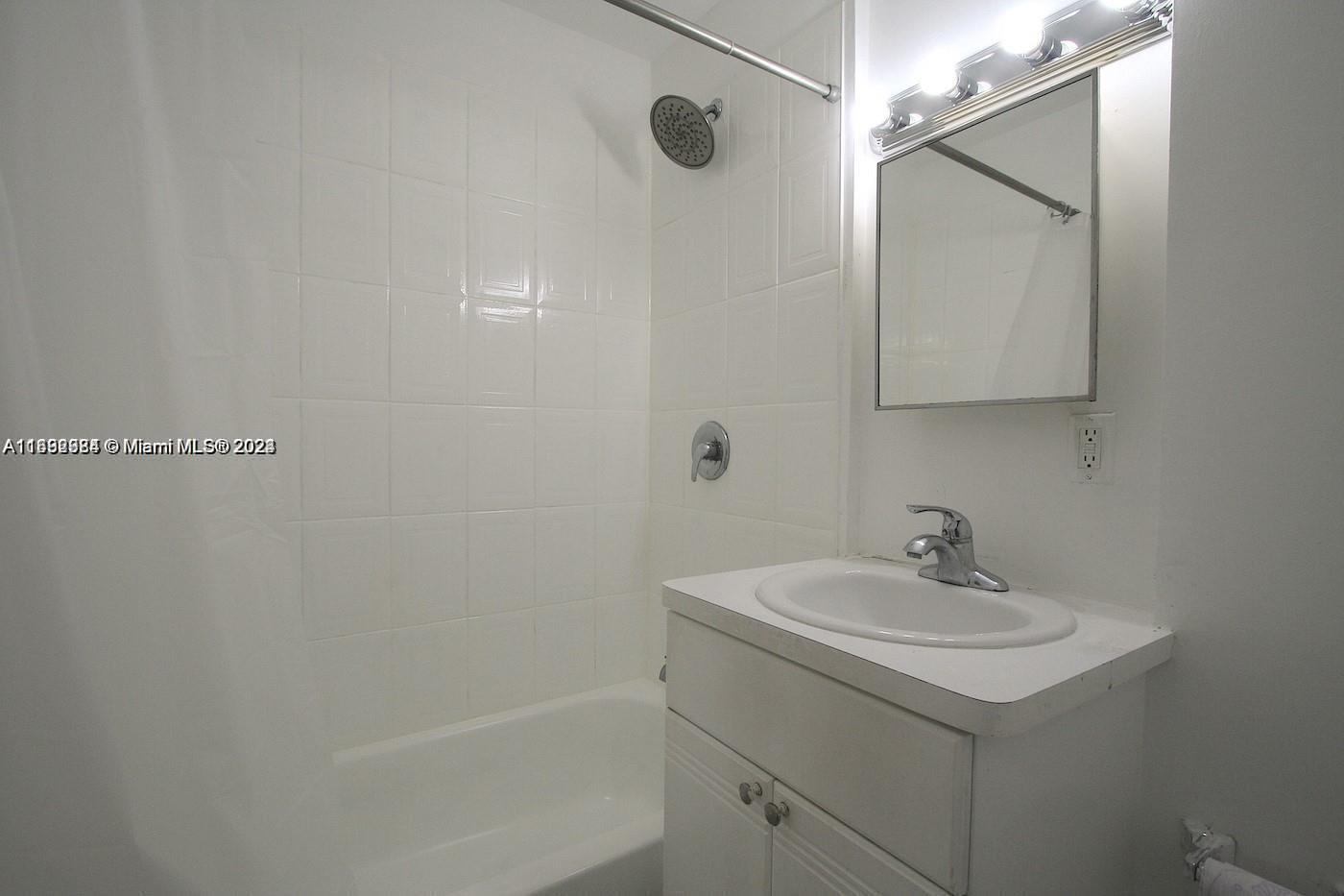 820 Euclid Ave #106, Miami Beach, Florida image 13