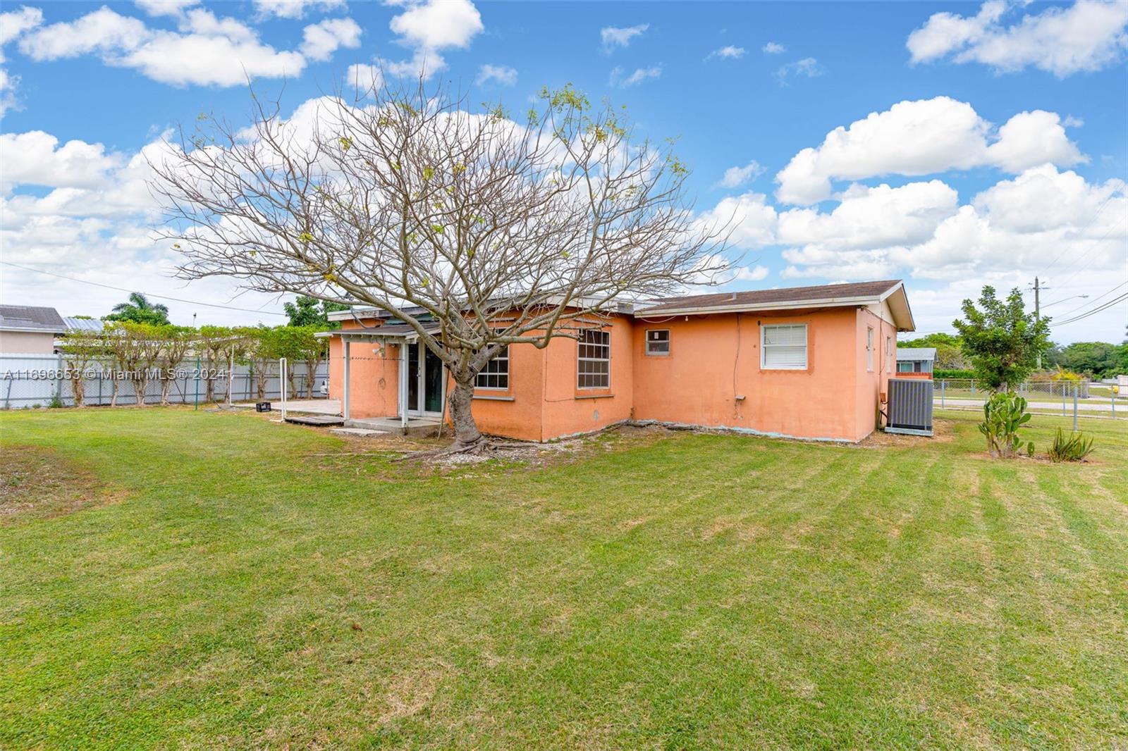 Residential, Homestead, Florida image 3