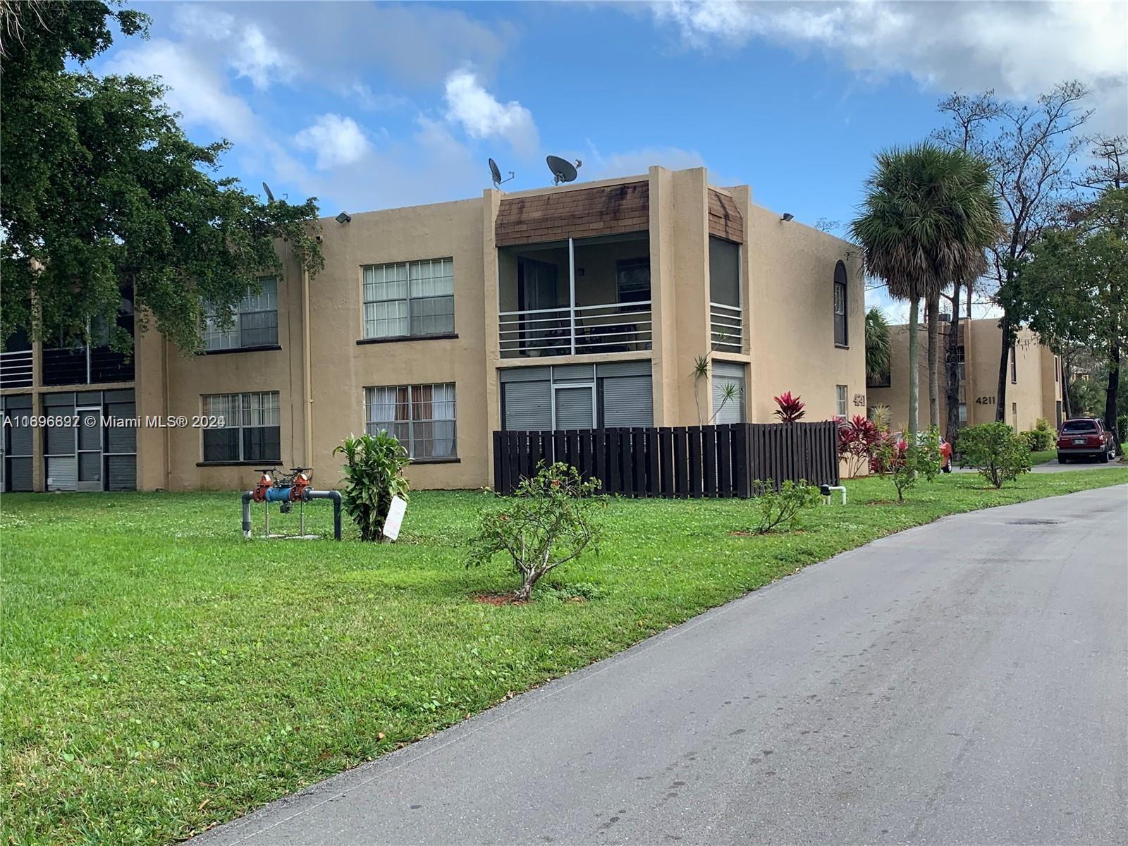 Residential, Lauderhill, Florida image 1