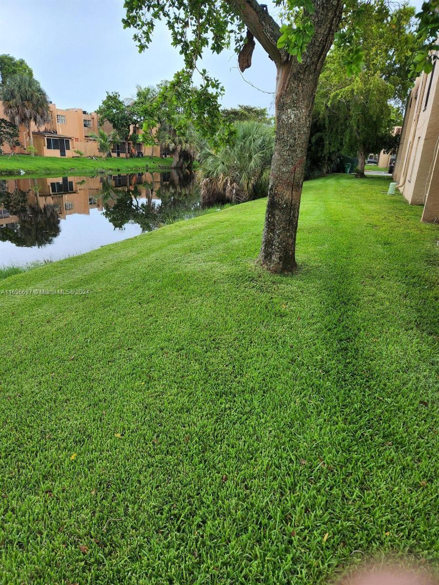 Residential, Lauderhill, Florida image 3