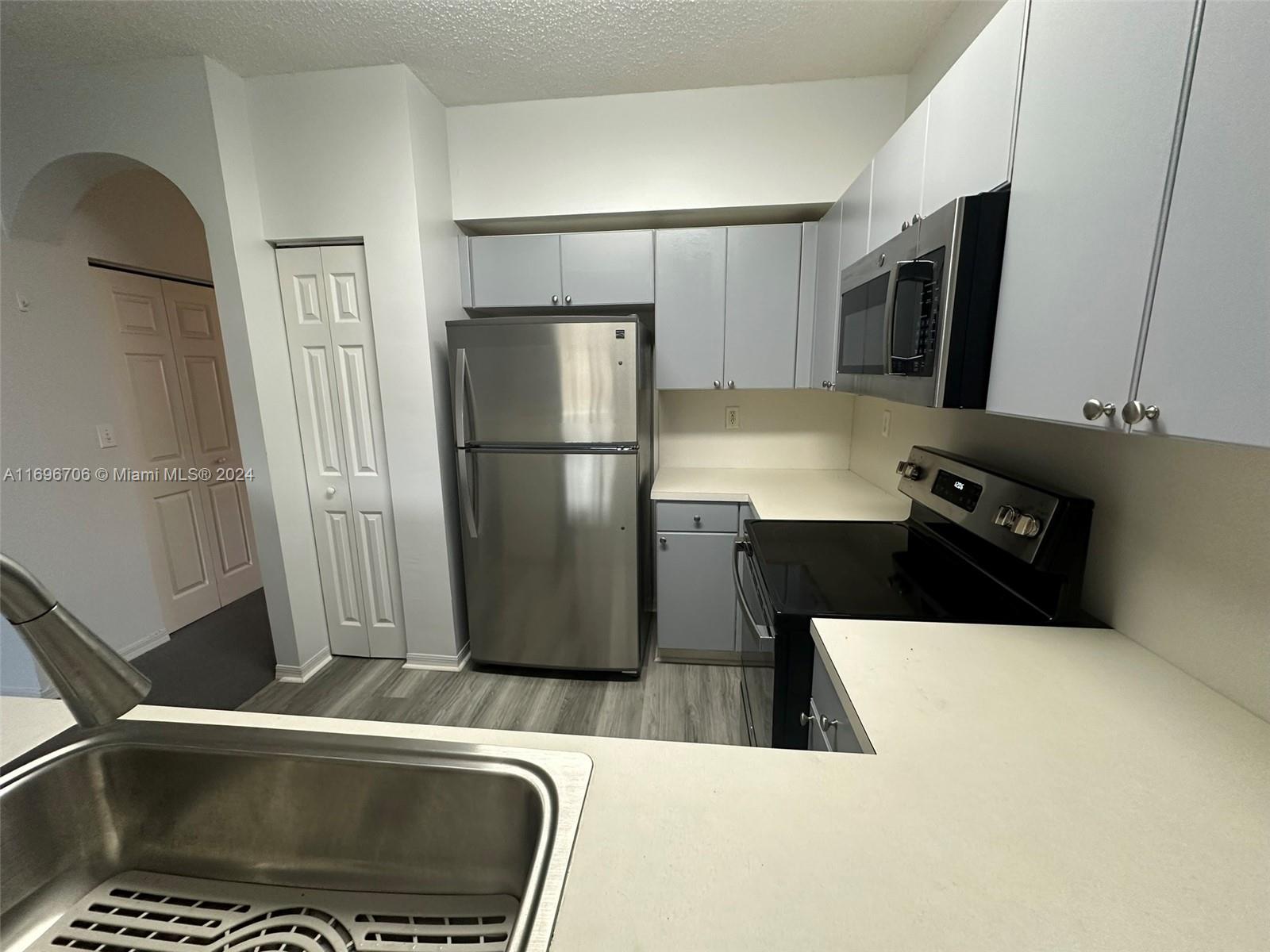 2306 SE 23rd Ter #2306, Homestead, Florida image 3