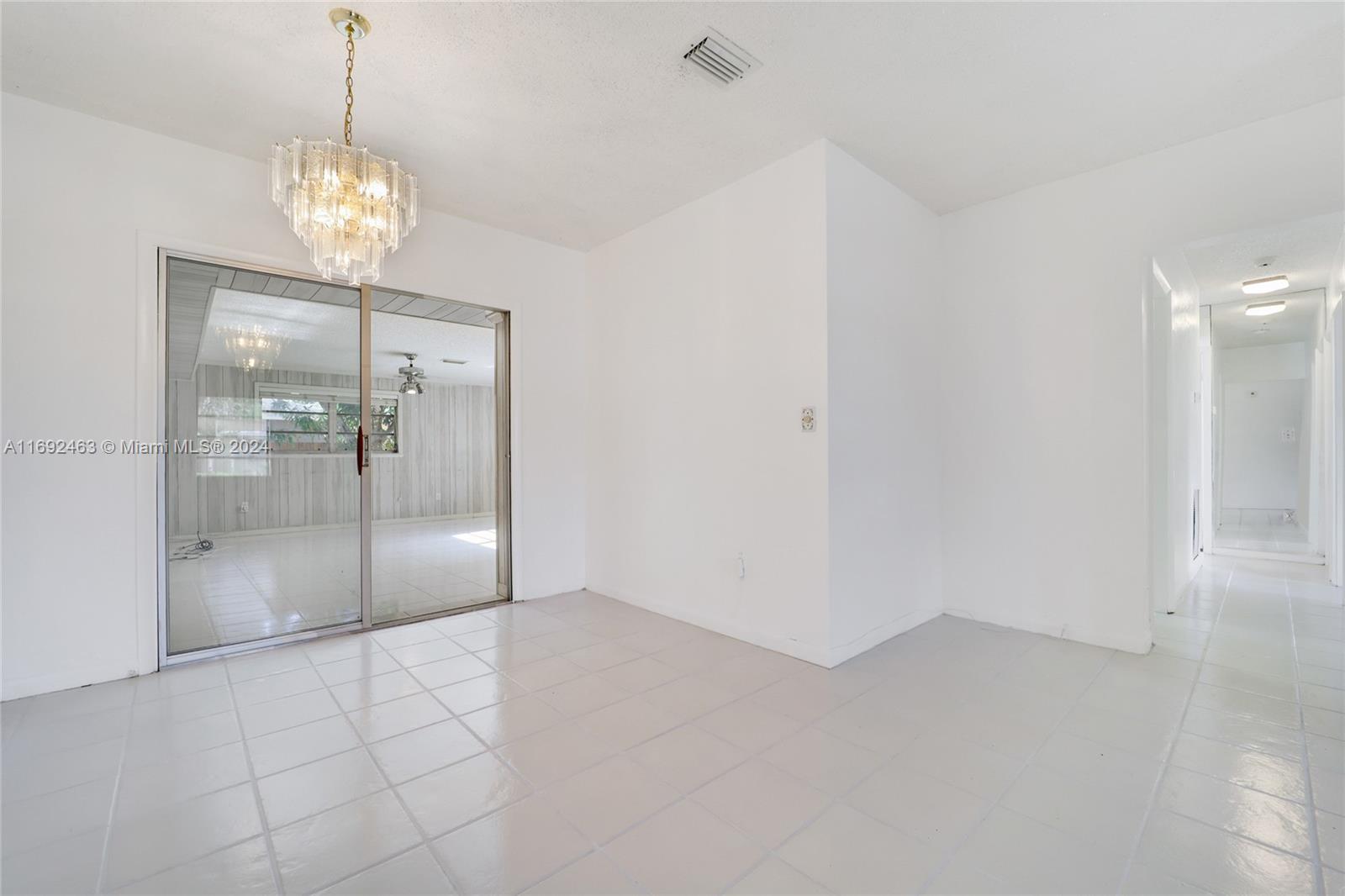 14841 Polk St, Miami, Florida image 9