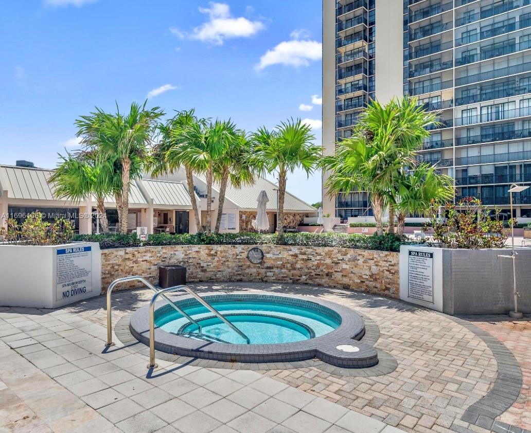 20335 W Country Club Dr #302, Aventura, Florida image 21