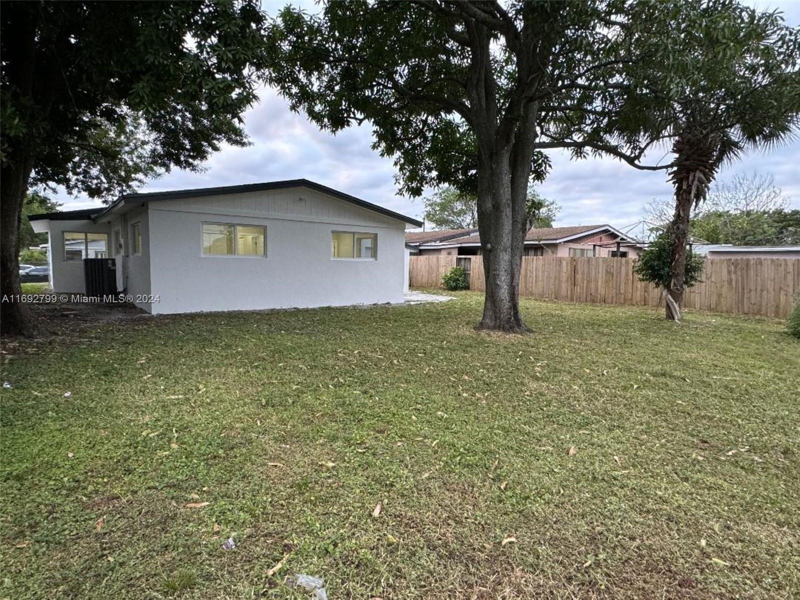 230 NW 33rd Ter, Lauderhill, Florida image 20