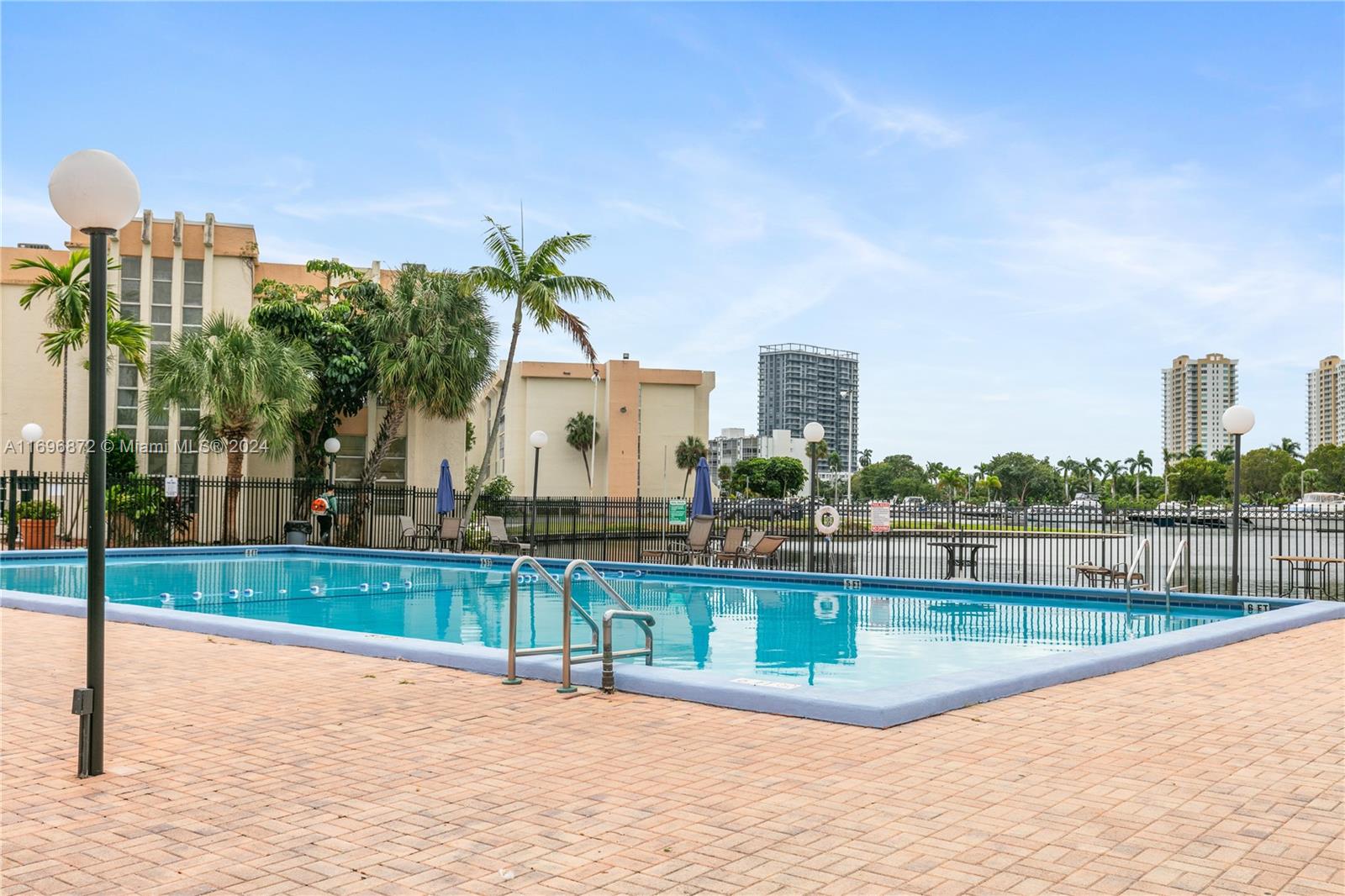 2000 Atlantic Shores Blvd #502, Hallandale Beach, Florida image 28