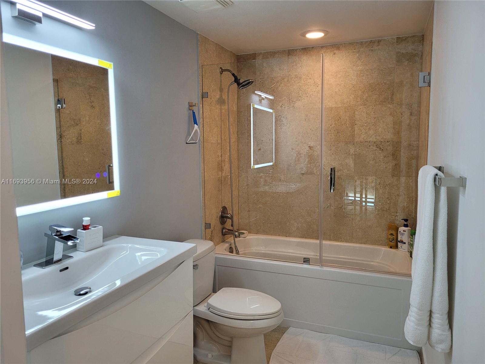 350 S Miami Ave #2714, Miami FL 33130