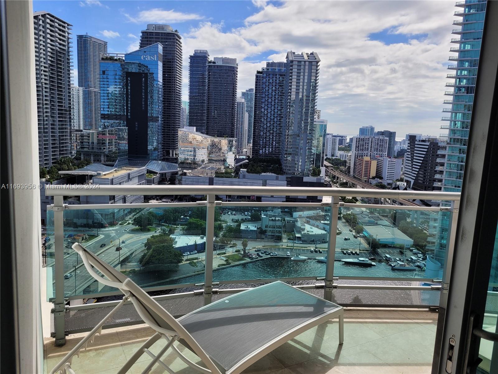 350 S Miami Ave #2714, Miami FL 33130