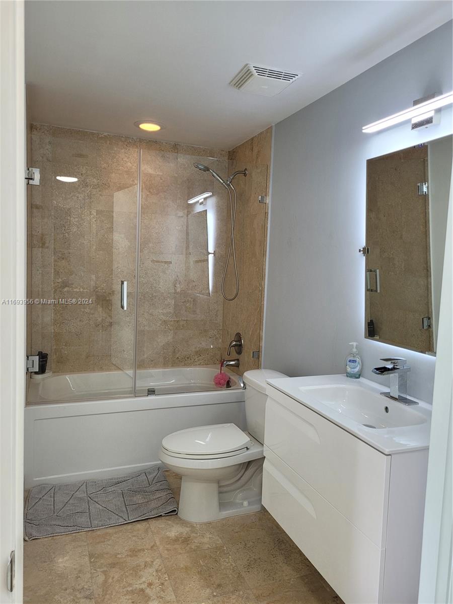 350 S Miami Ave #2714, Miami FL 33130