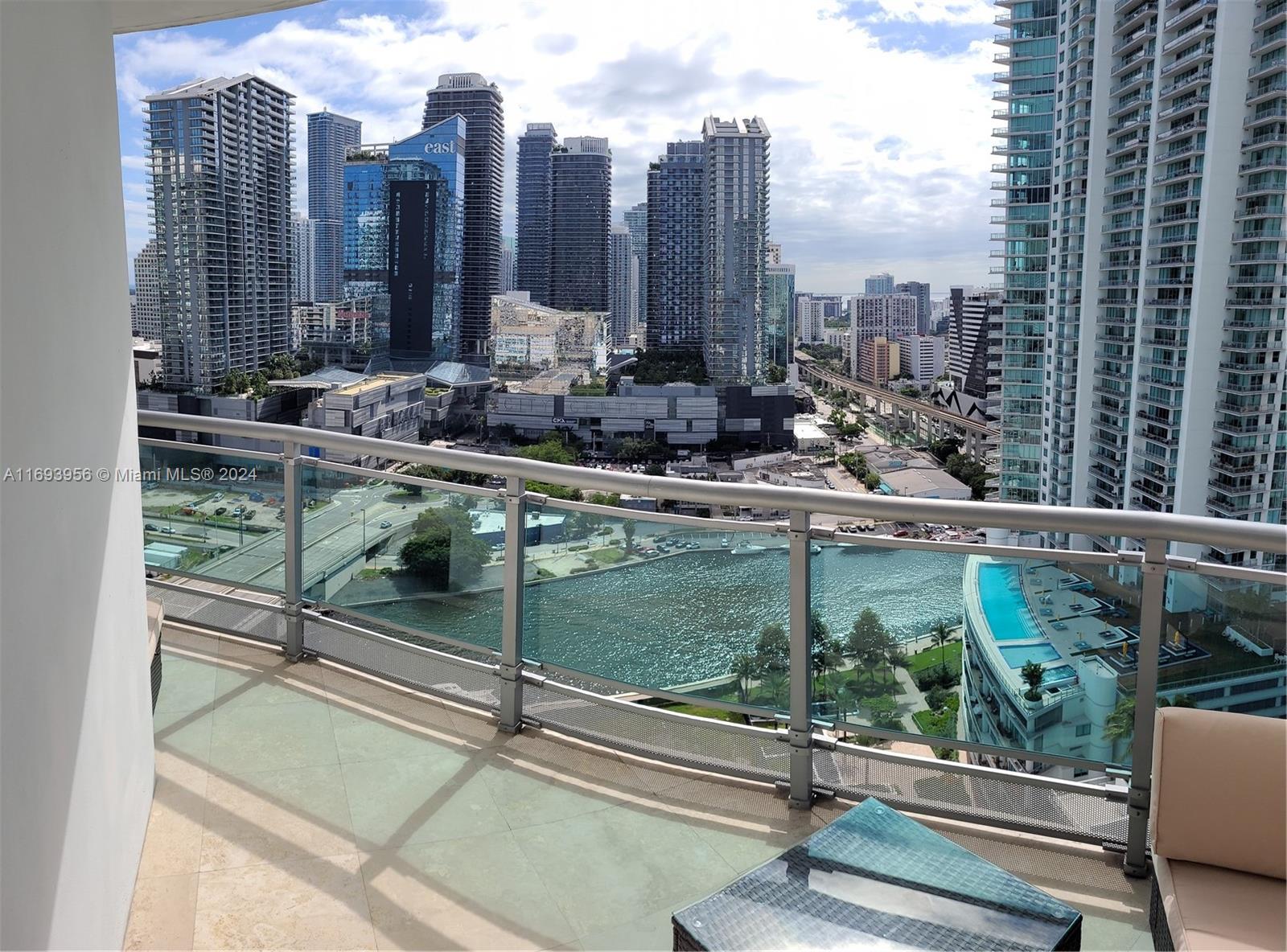 350 S Miami Ave #2714, Miami FL 33130