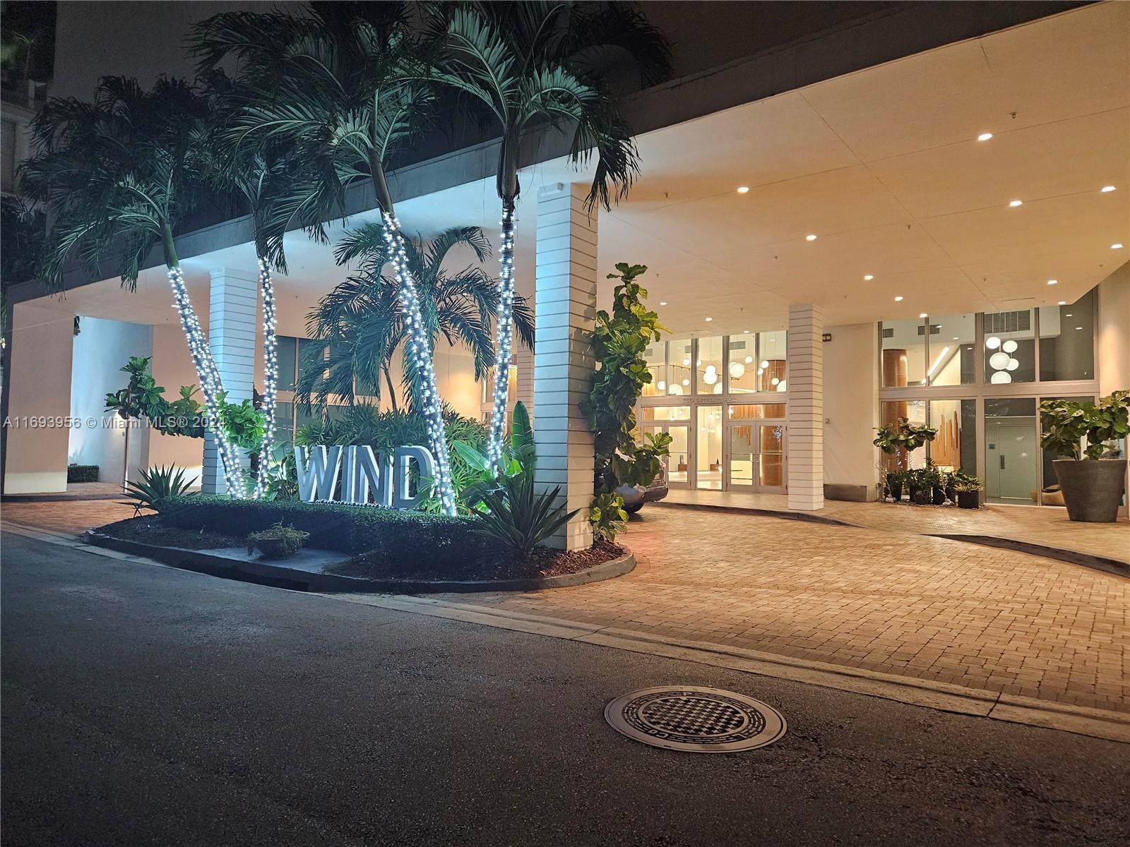 350 S Miami Ave #2714, Miami FL 33130