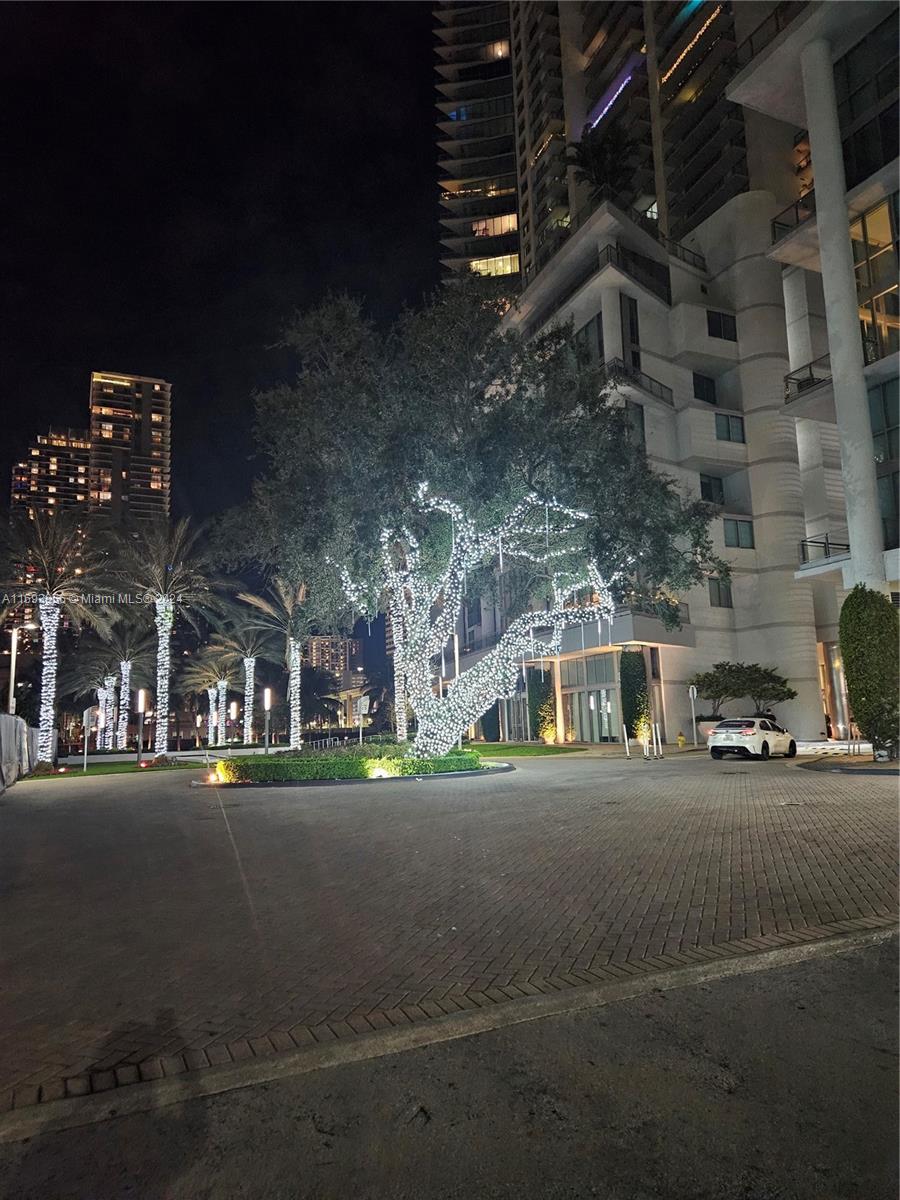 350 S Miami Ave #2714, Miami FL 33130