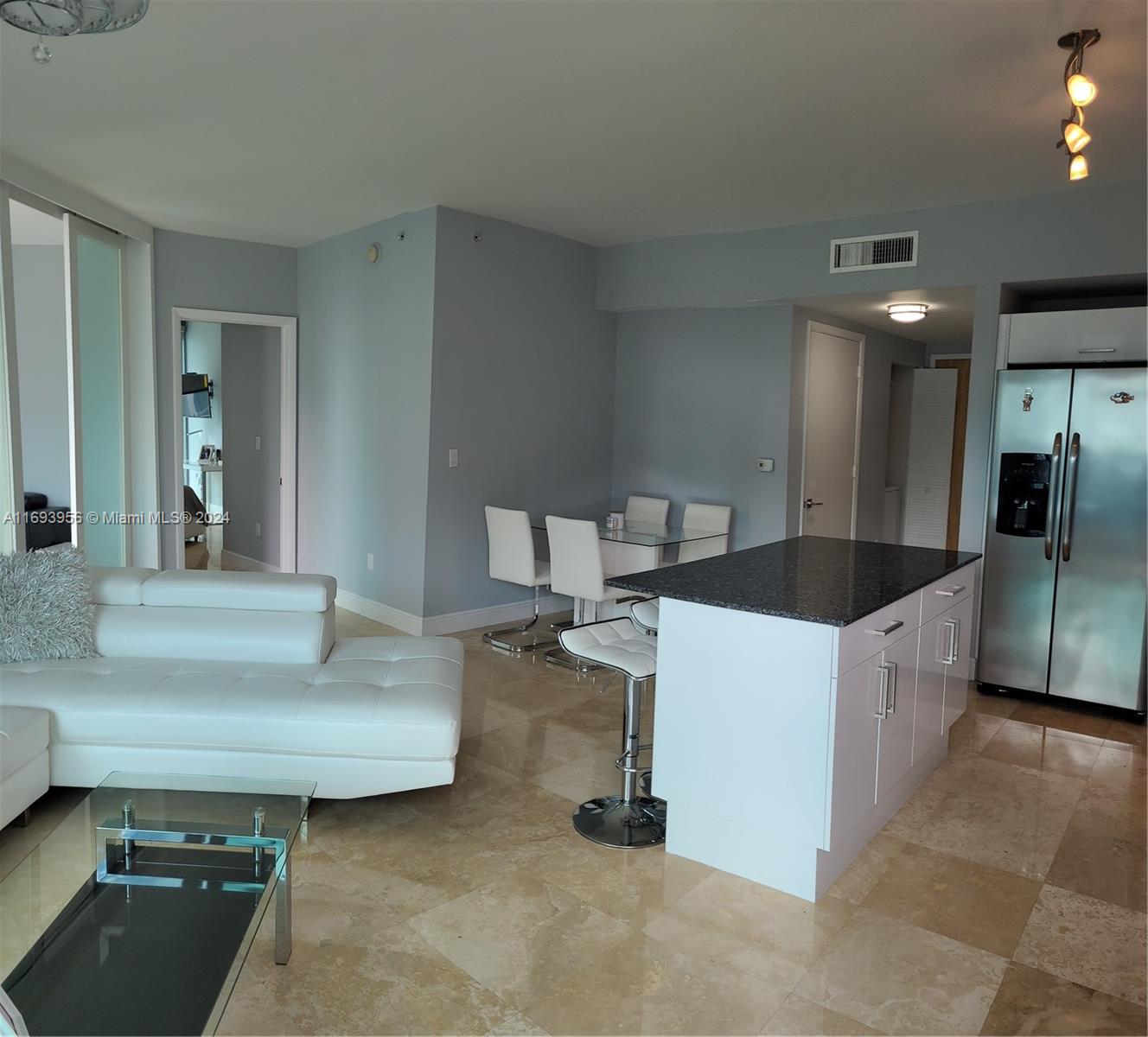 350 S Miami Ave #2714, Miami FL 33130