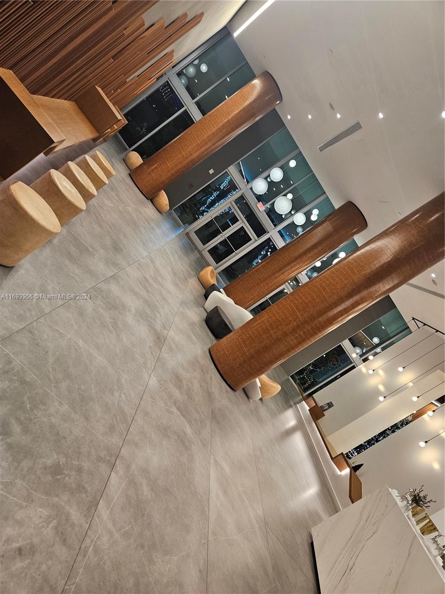 350 S Miami Ave #2714, Miami FL 33130