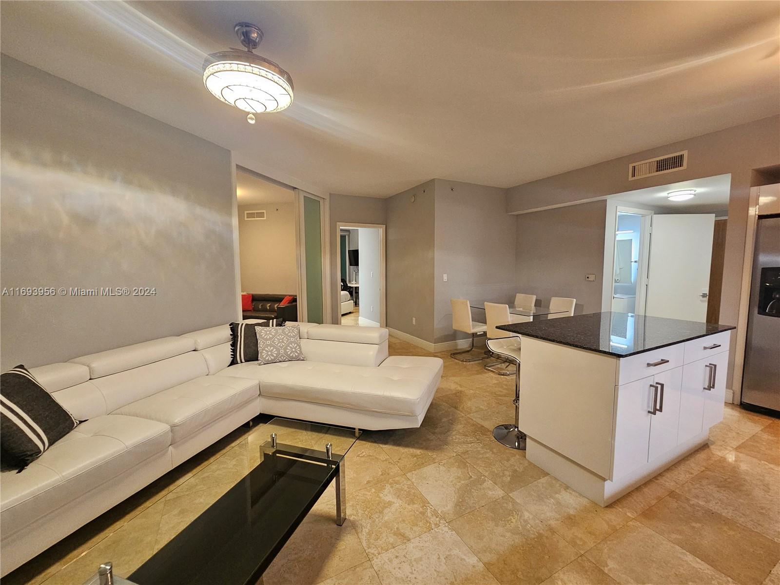 350 S Miami Ave #2714, Miami FL 33130