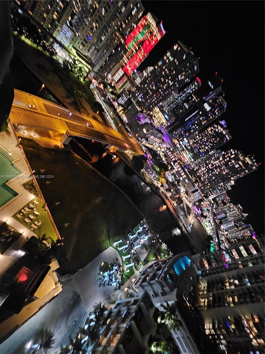 350 S Miami Ave #2714, Miami FL 33130
