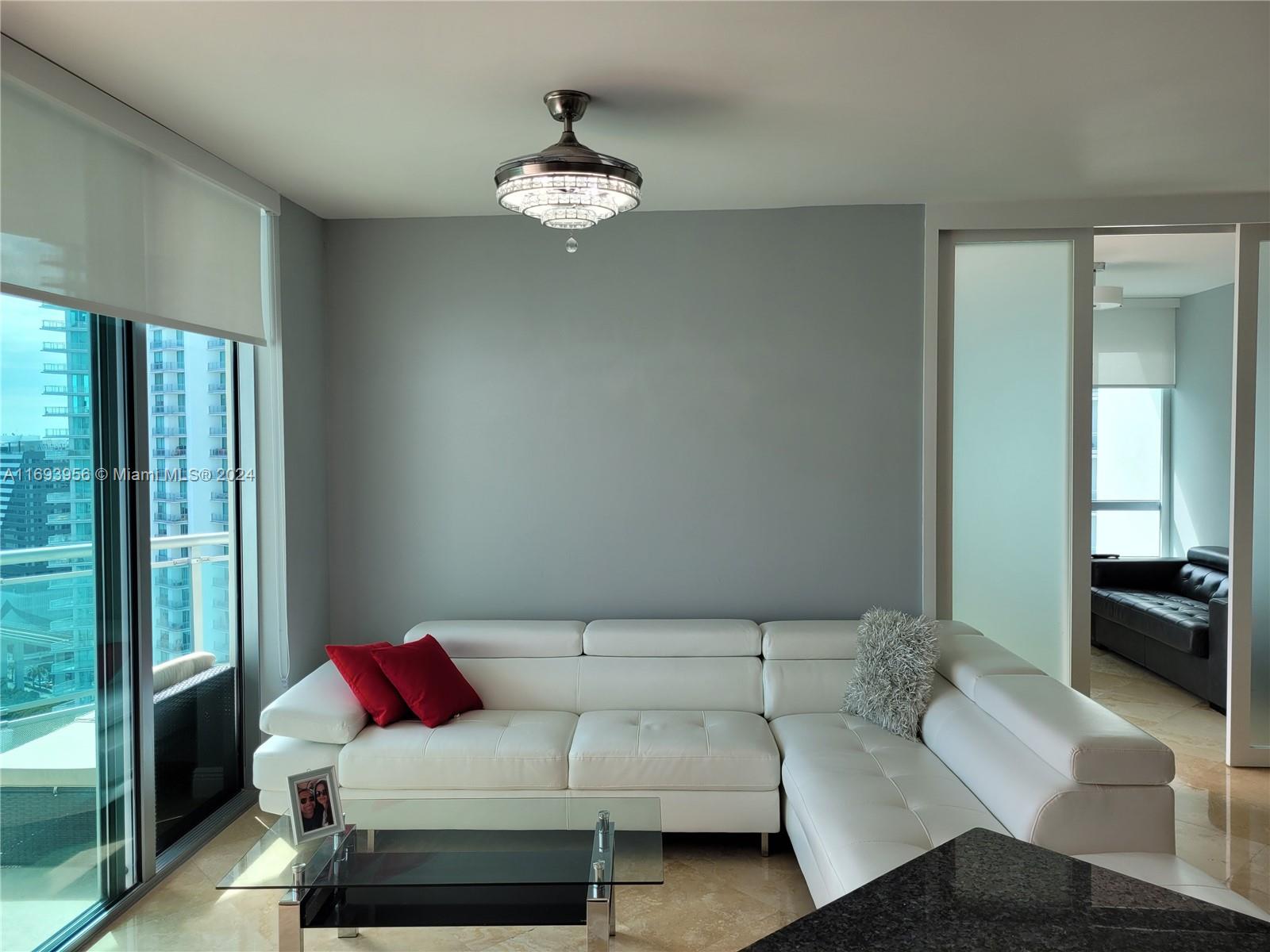 350 S Miami Ave #2714, Miami FL 33130