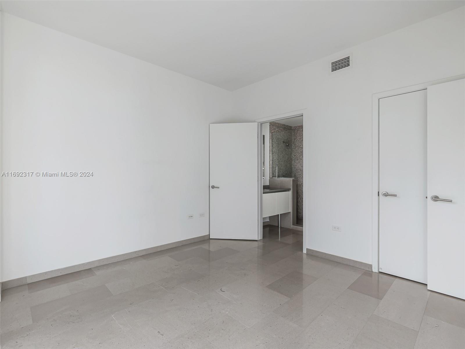 88 SW 7th St #1901, Miami, Florida image 18