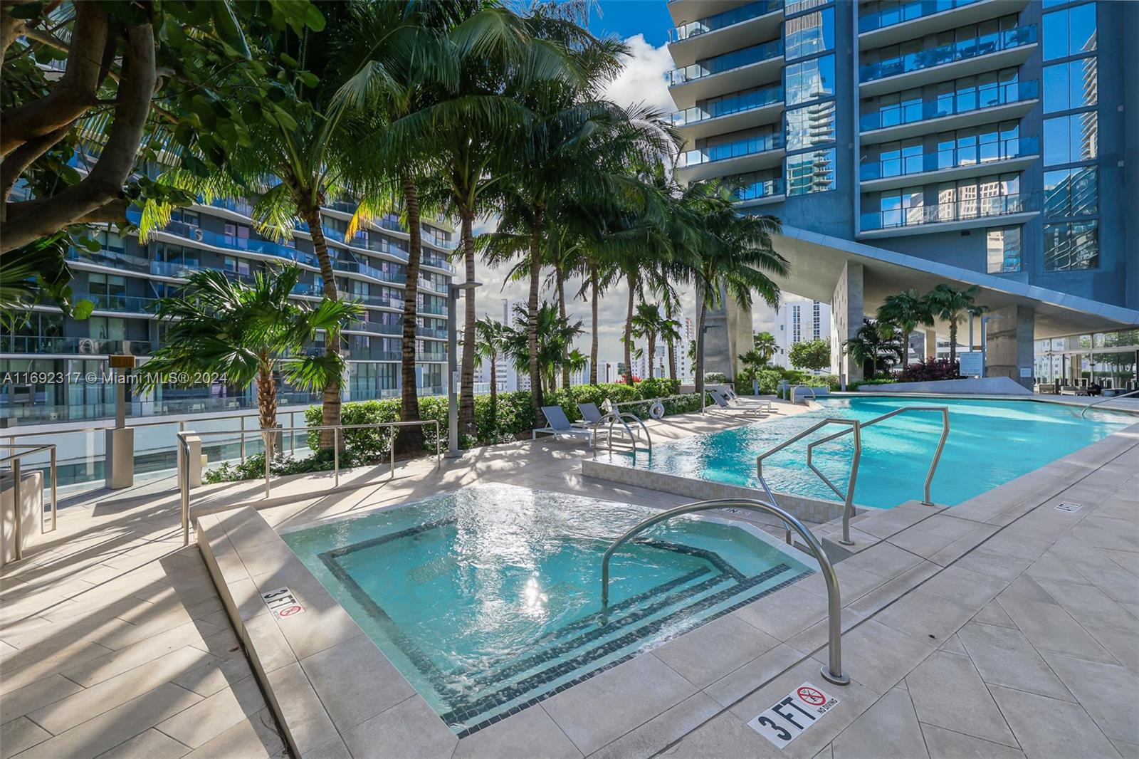 88 SW 7th St #1901, Miami, Florida image 38