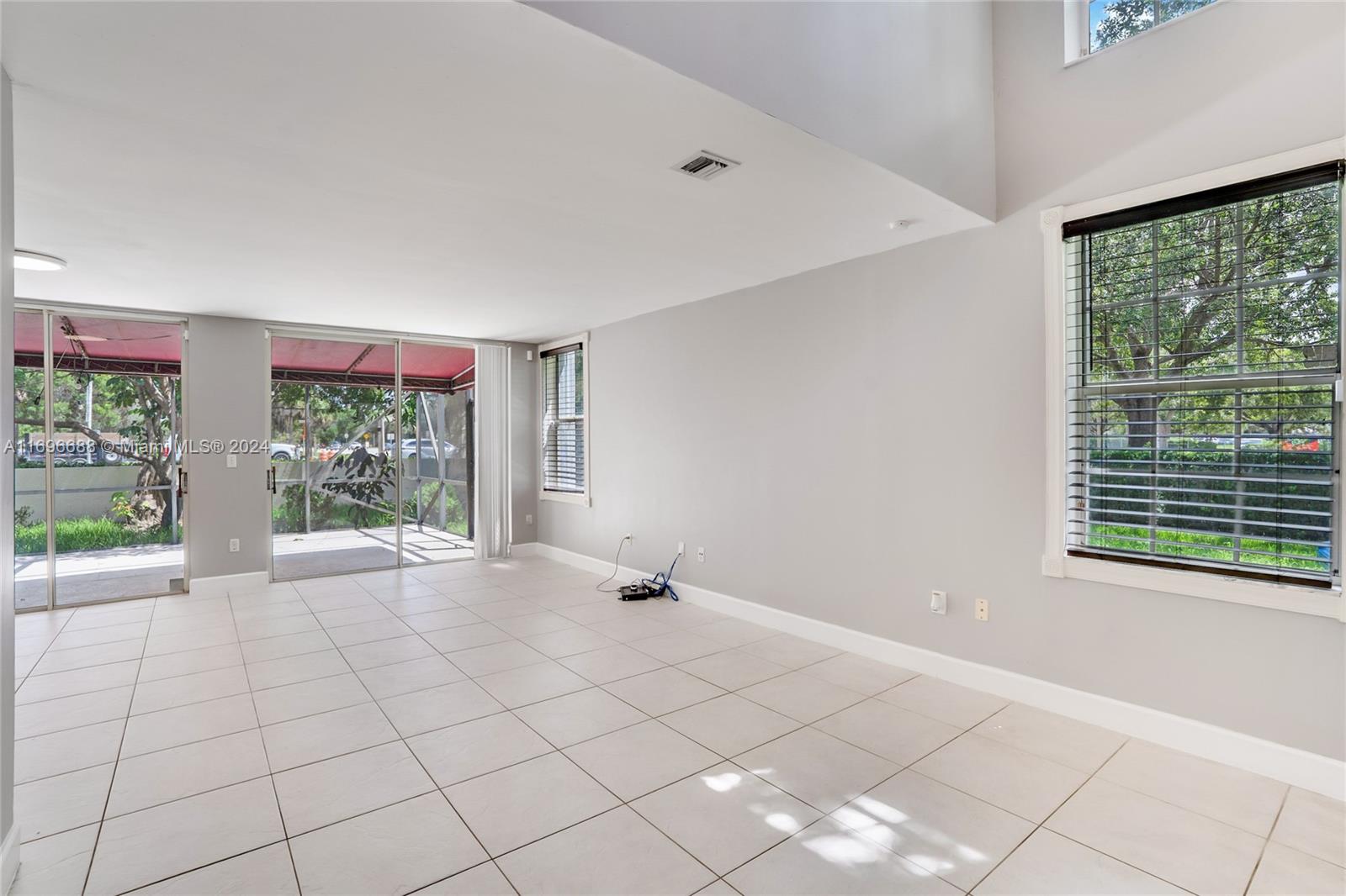 272 NW 118th Dr, Coral Springs, Florida image 7