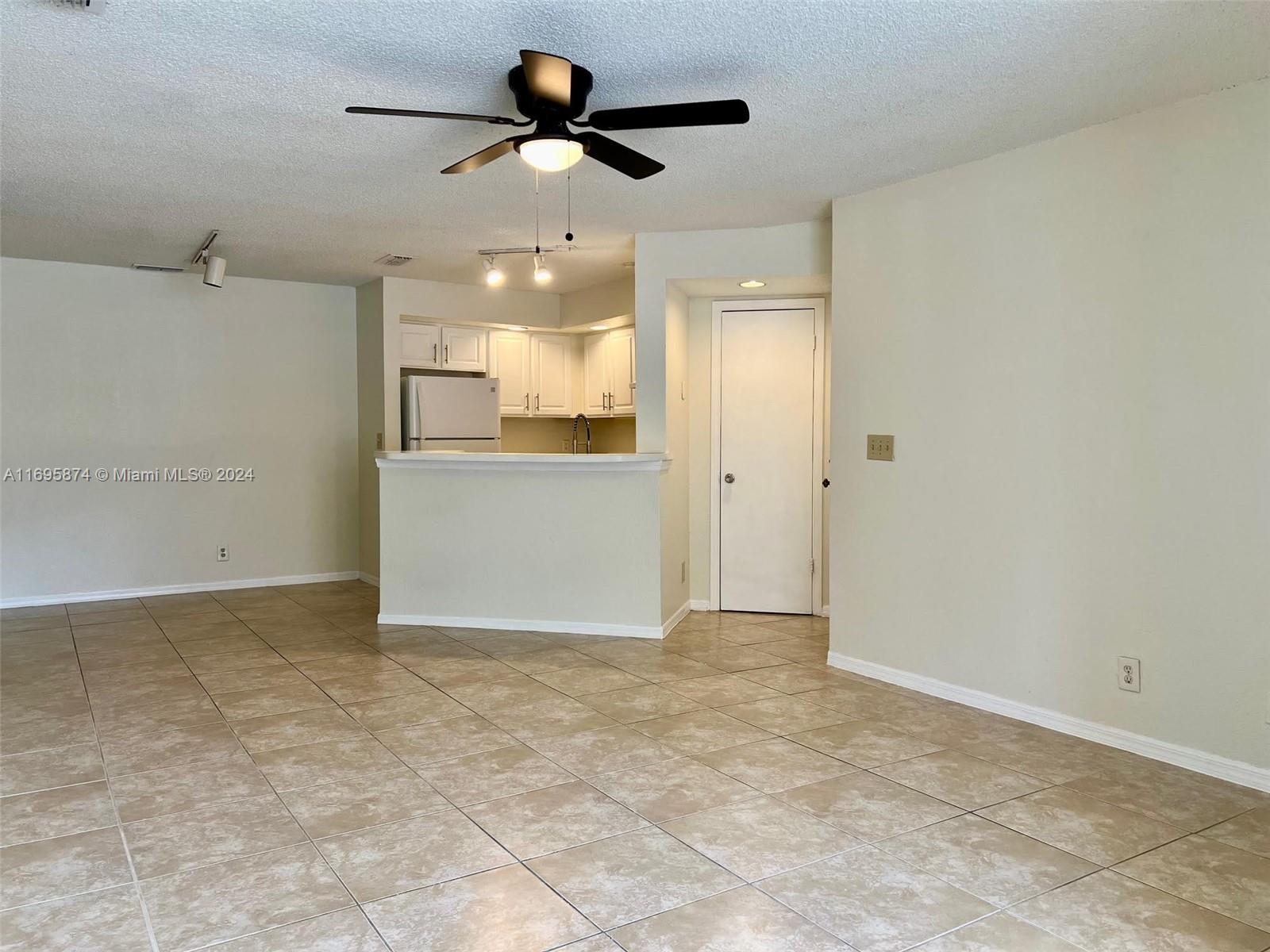 3420 N Pinewalk Dr N #713, Margate, Florida image 5