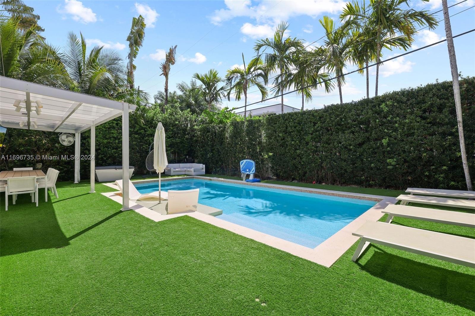 4490 Royal Palm Ave, Miami Beach, Florida image 2