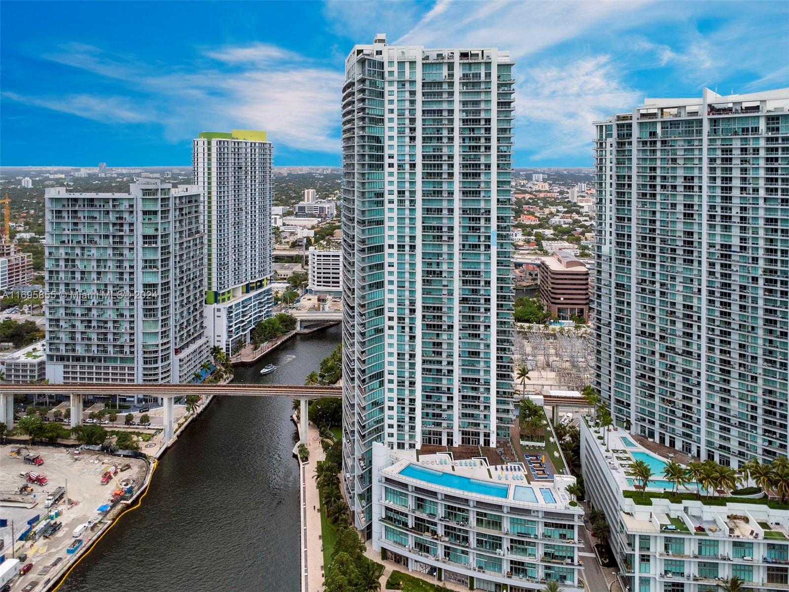 Spectacular views, large corner Unit with a unique split floor plan, ceramic flooring, located in a lush riverfront community in the heart of Miami, minutes from Mary Brickell Village, the preforming Arts Center and Miami's Central Business District, a 5 star amenities building with state of tech art Spa and gym, building has community pool. Association requires one month deposit.
 ***COURTESY KEY CAN BE PICKED UP @ MIAMI REALTY SOLUTION 92 SW 3RD ST. #3, 9AM- 5PM MONDAY-FRIDAY. ID REQUIRED.****