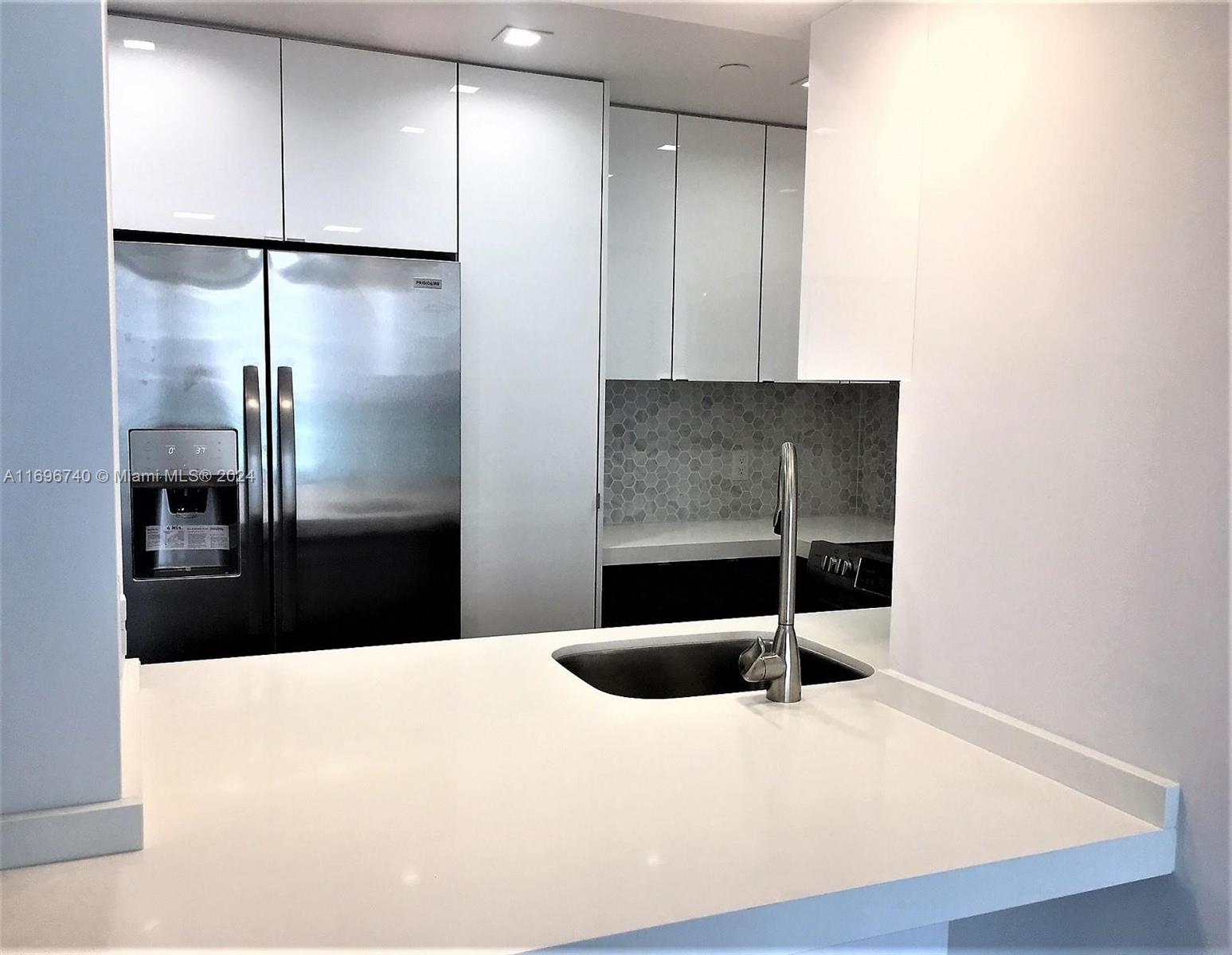 1000 West Ave #1027, Miami Beach, Florida image 7