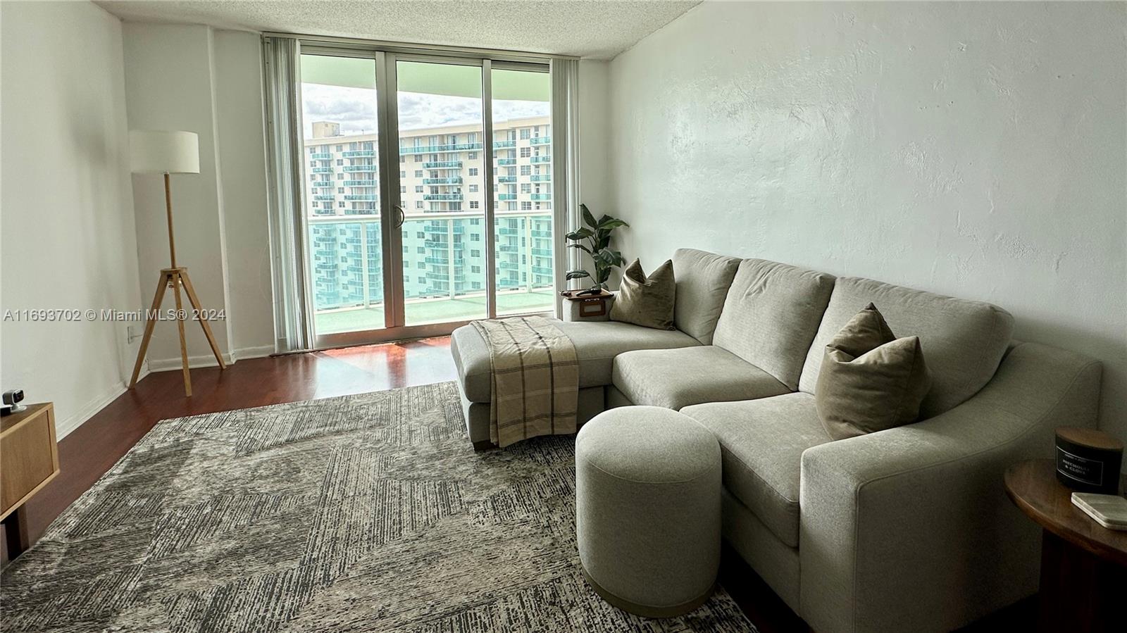 19380 Collins Ave #1425, Sunny Isles Beach, Florida image 6