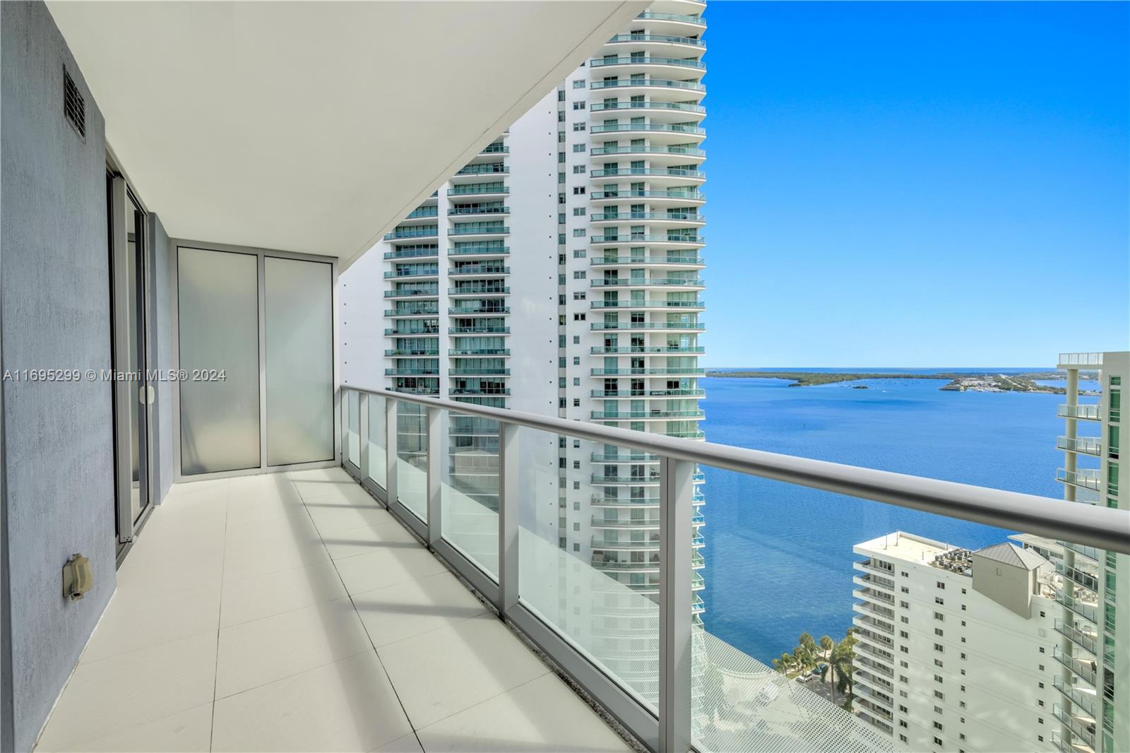 Experience elevated living in this meticulously maintained 1-bedroom, 1.5-bath residence in the sought-after BrickellHouse. Situated on the highest floor for one-bedroom units, this home offers stunning views of Brickell Bay and a peaceful setting on the quiet side of Brickell.

BrickellHouse redefines luxury with exceptional amenities, including the world-renowned La Petite Maison restaurant, Osaka Nikkei dining, and an inviting coffee shop, all within the building. This unit, on the market for the first time, presents a rare opportunity to own in one of Brickell’s premier addresses.

Tenant-occupied. Don’t miss this exclusive offering!