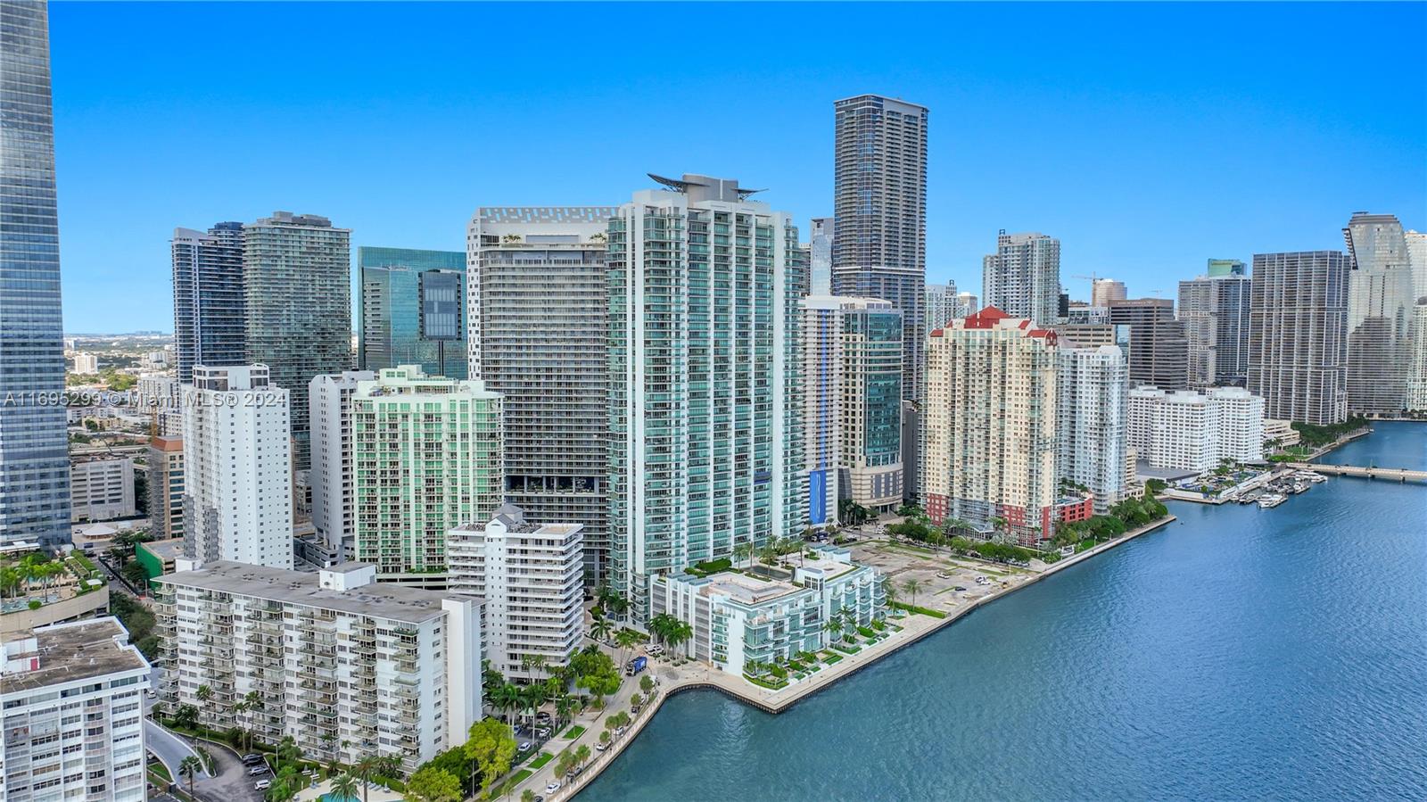 1300 Brickell Bay Dr #2805, Miami, Florida image 24