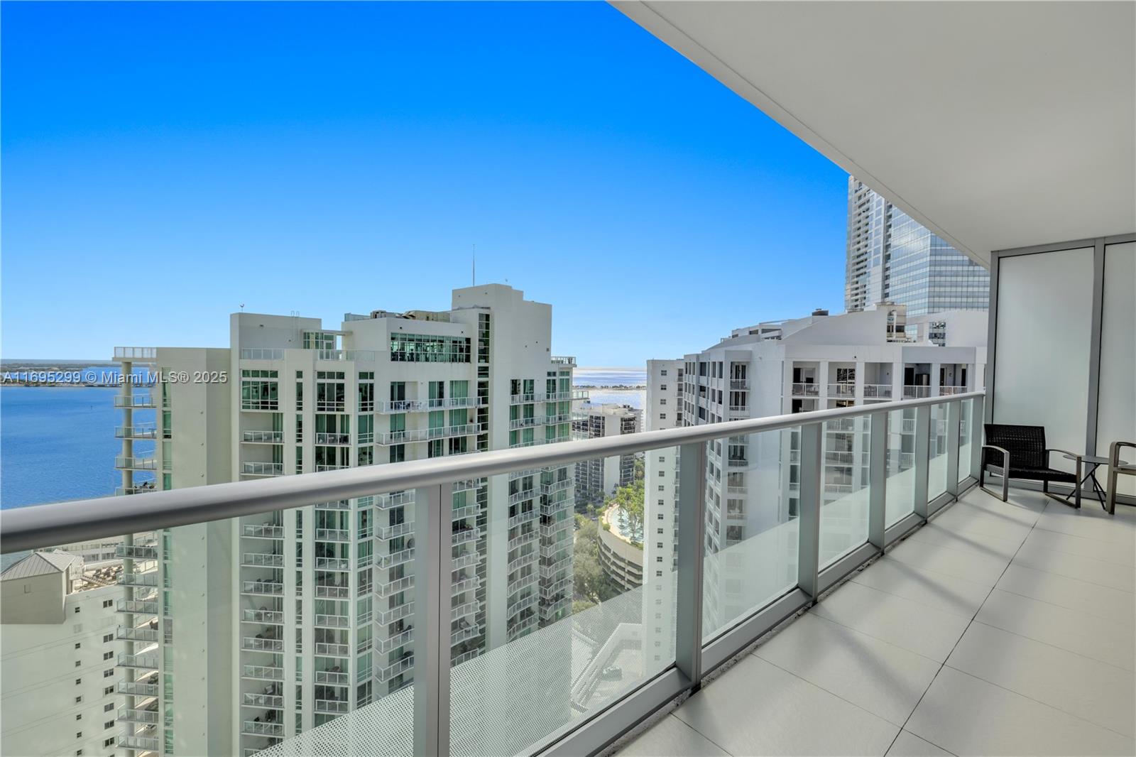 1300 Brickell Bay Dr #2805, Miami FL 33131