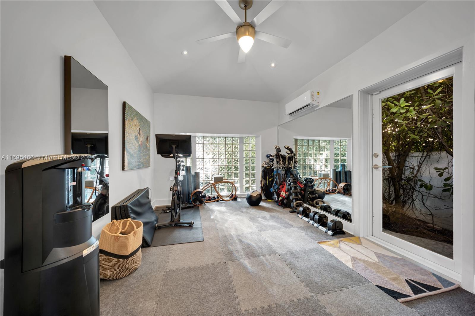 6165 Pine Tree Dr, Miami Beach, Florida image 26