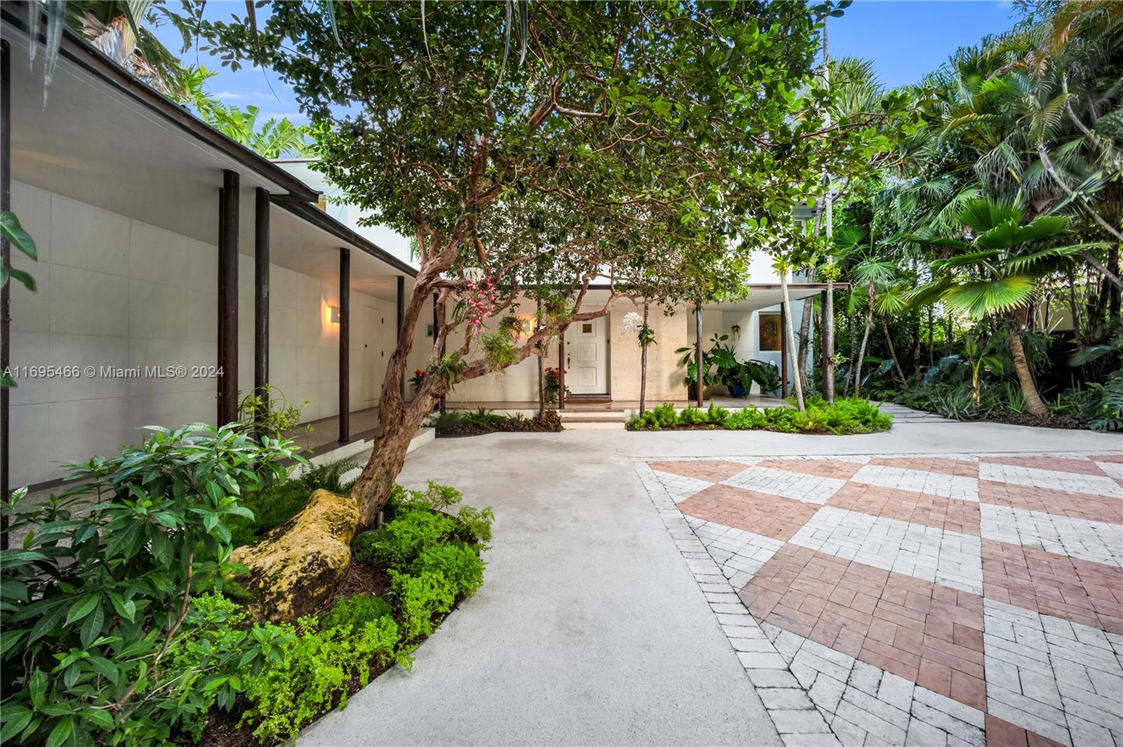 6165 Pine Tree Dr, Miami Beach, Florida image 5